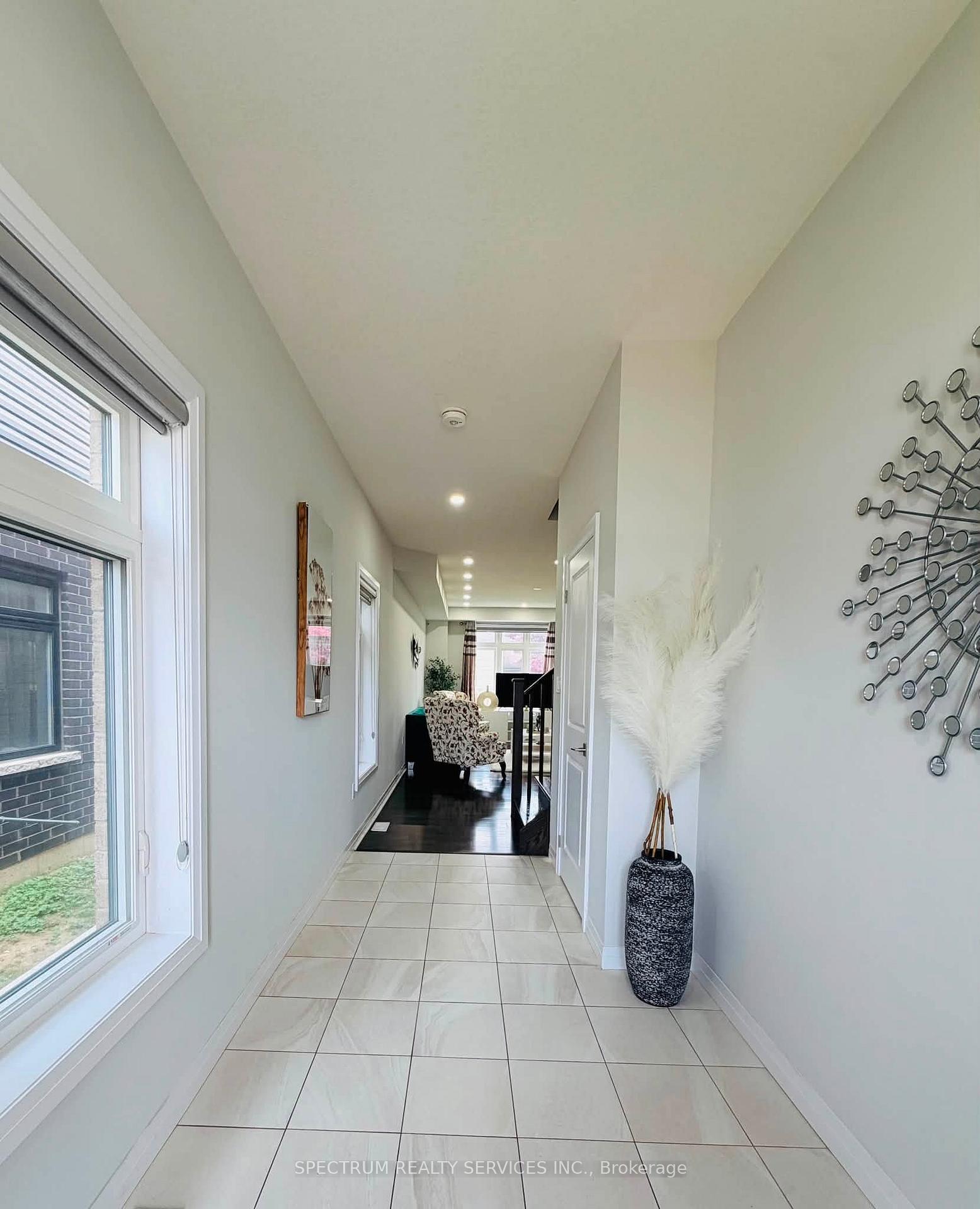 Photo 4 of 529B Grey Street, Brantford, Echo Place — HOMEH