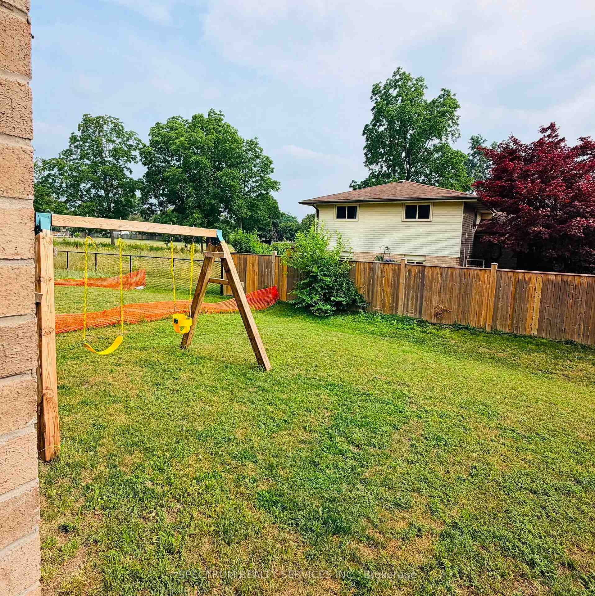Photo 23 of 529B Grey Street, Brantford, Echo Place — HOMEH