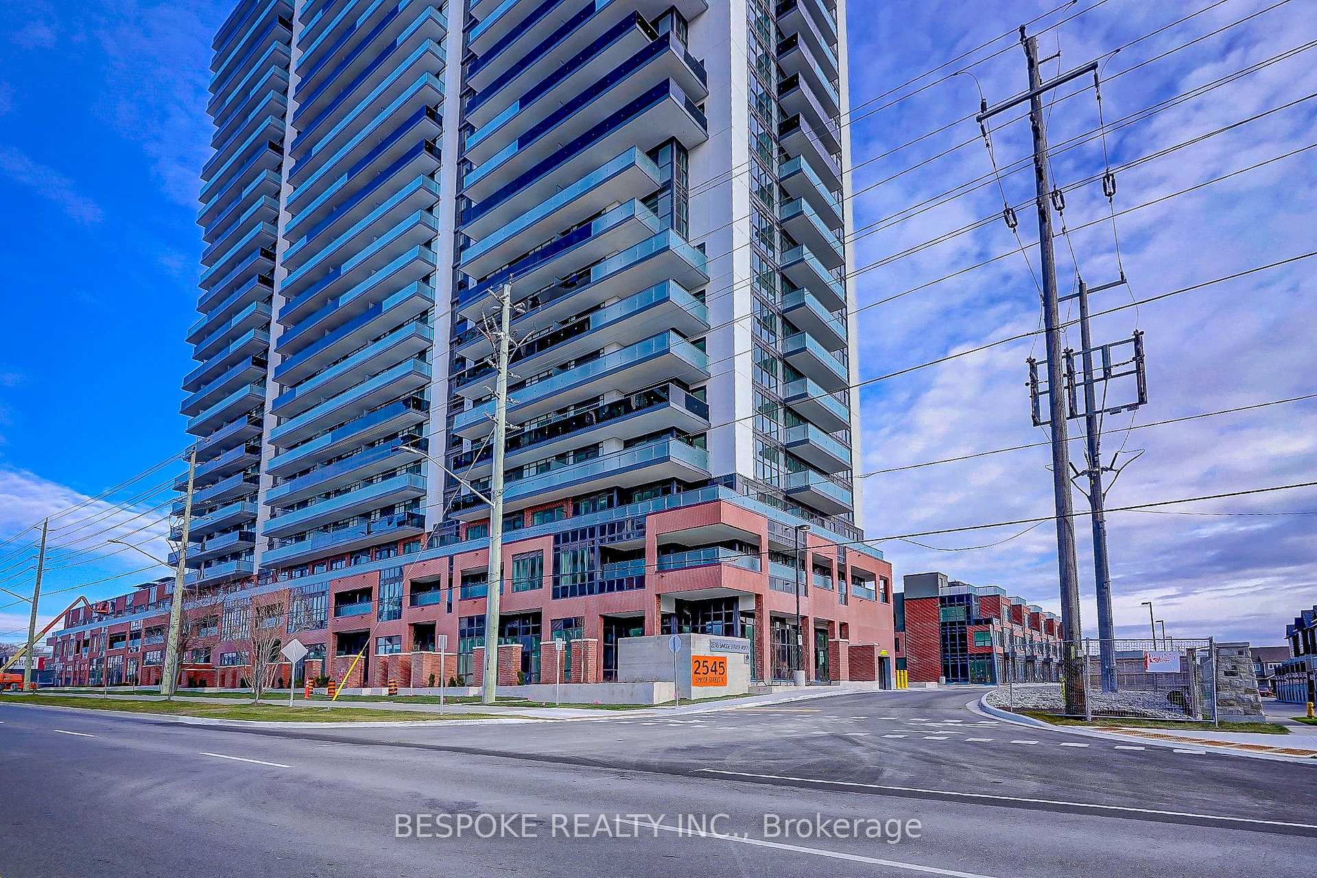 Photo 2 of Unit 703, 2545 Simcoe Street N, Oshawa, Windfields — HOMEH