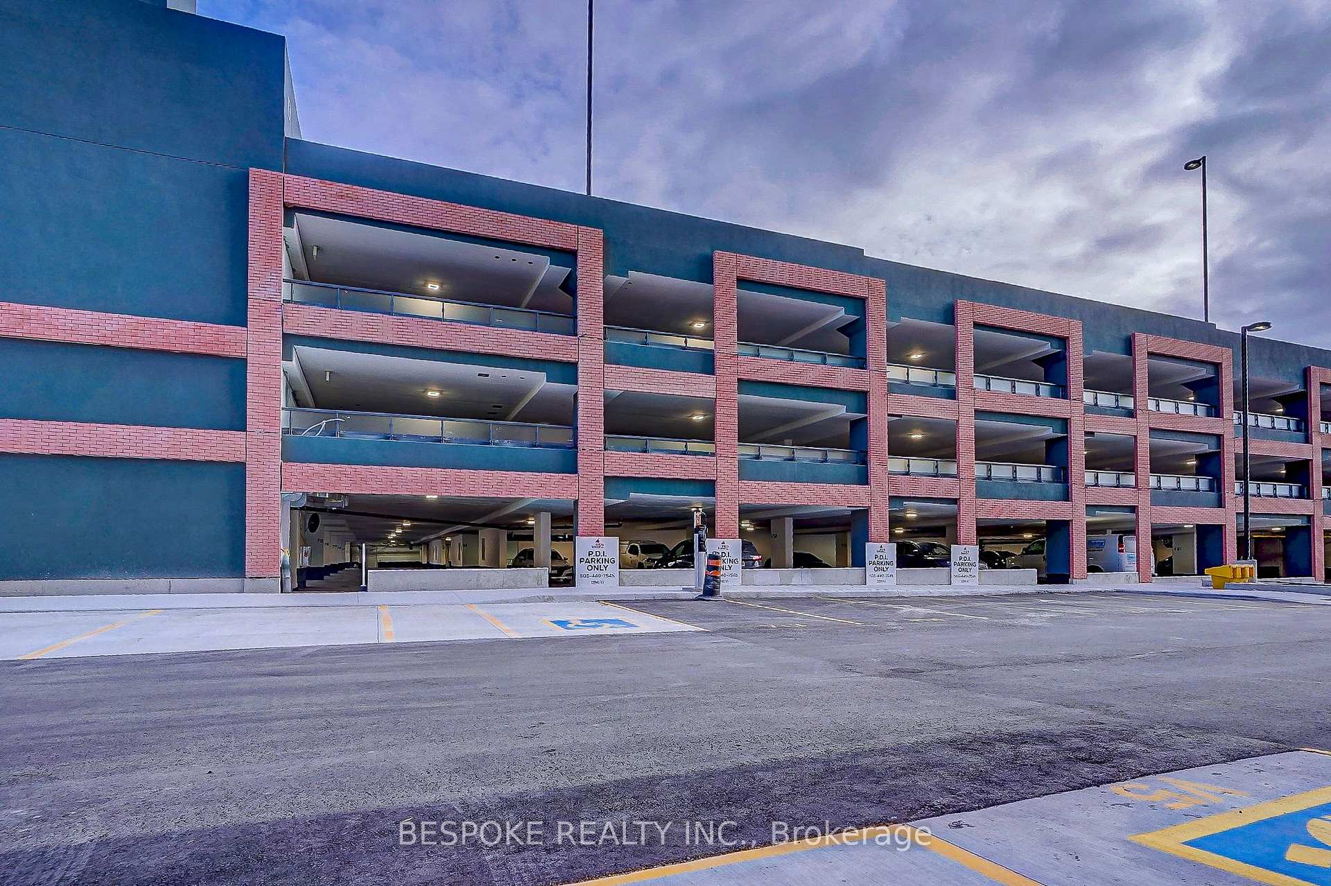 Photo 3 of Unit 703, 2545 Simcoe Street N, Oshawa, Windfields — HOMEH