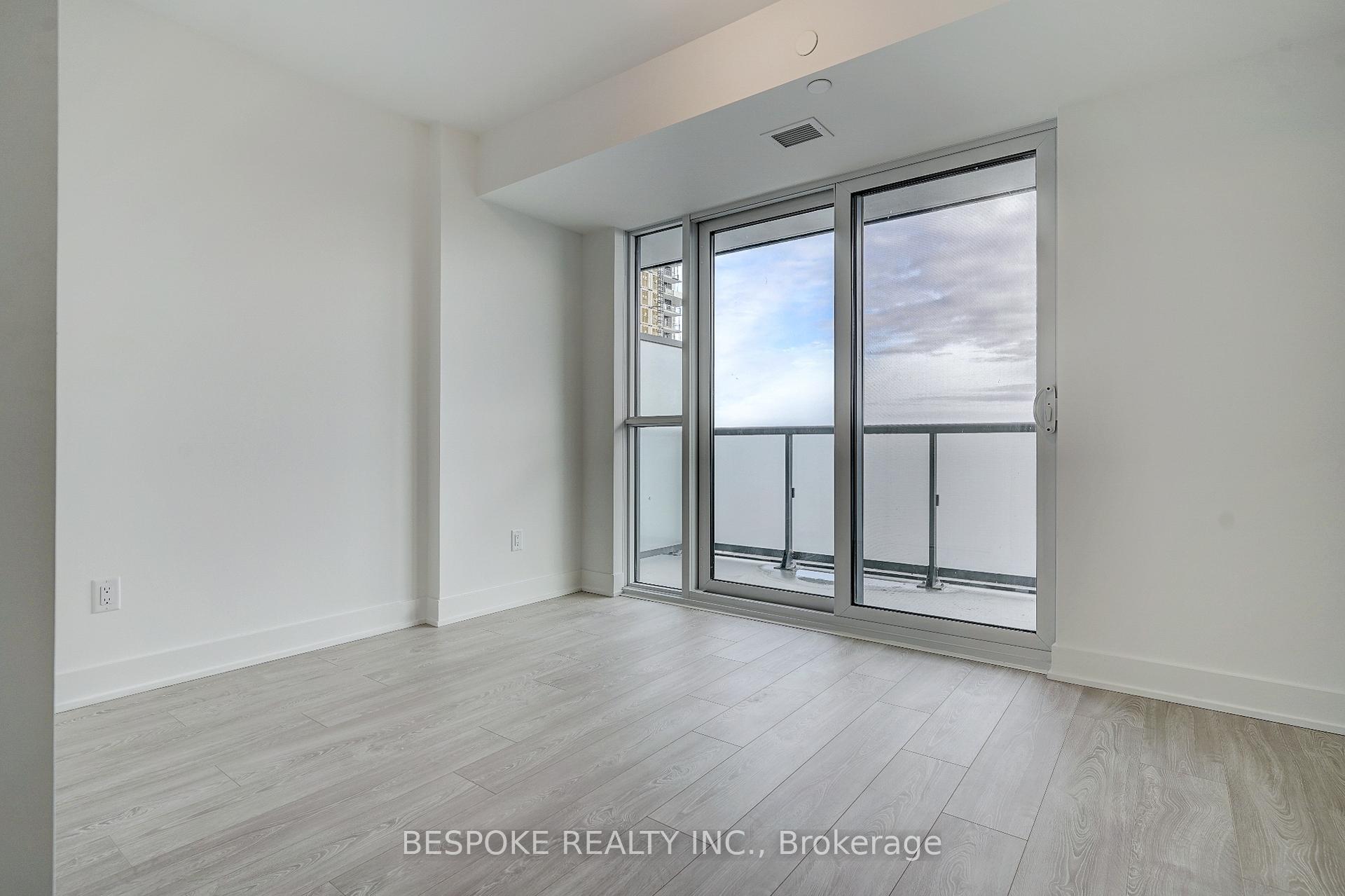 Photo 13 of Unit 703, 2545 Simcoe Street N, Oshawa, Windfields — HOMEH