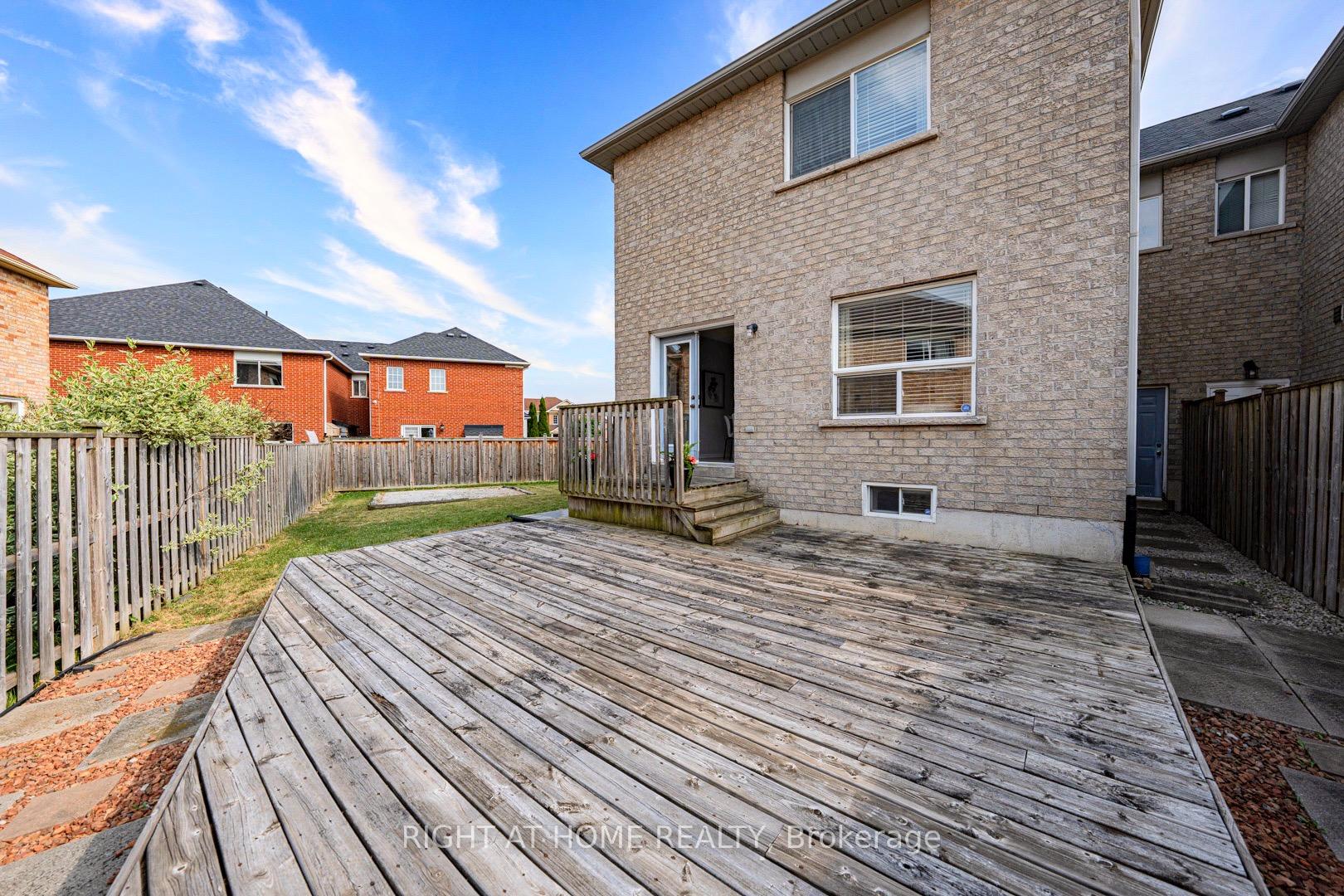 Photo 35 of 11 Olivett Lane, Brampton, Fletcher's Meadow — HOMEH
