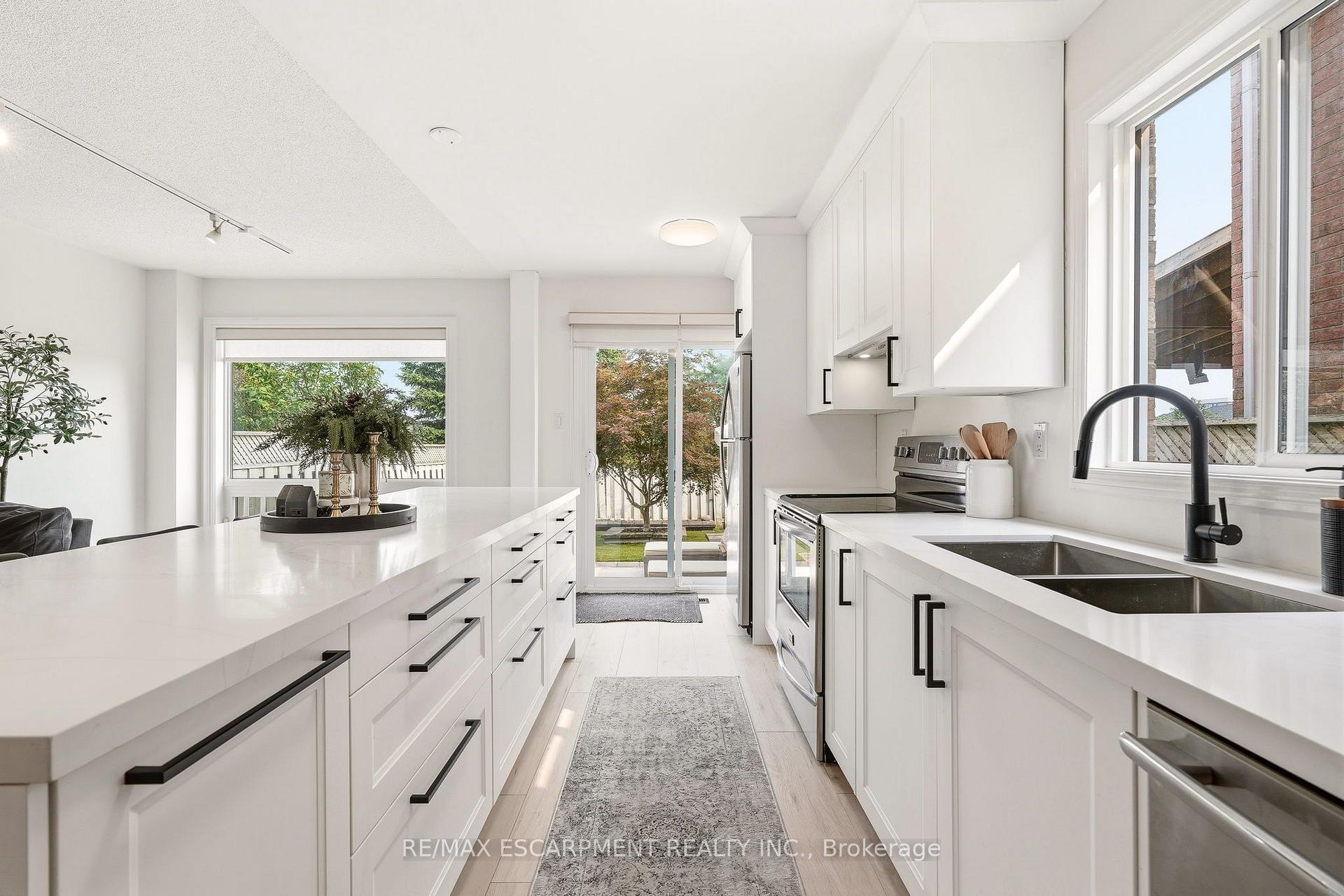 Photo 18 of 5116 Silvercreek Drive, Burlington, Appleby — HOMEH
