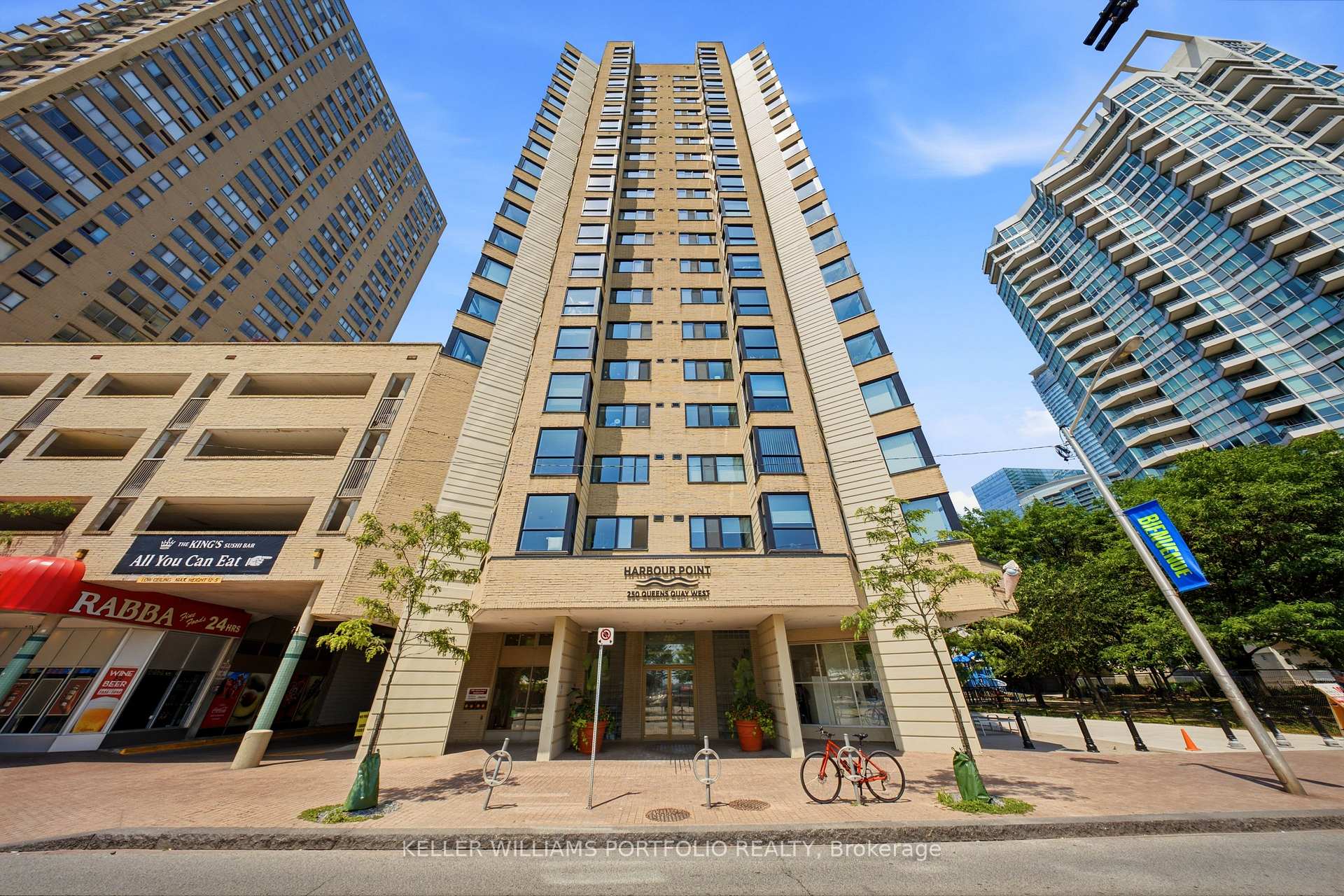 Photo 4 of Unit 1608, 250 Queens Quay W, Toronto, Waterfront Communities — HOMEH