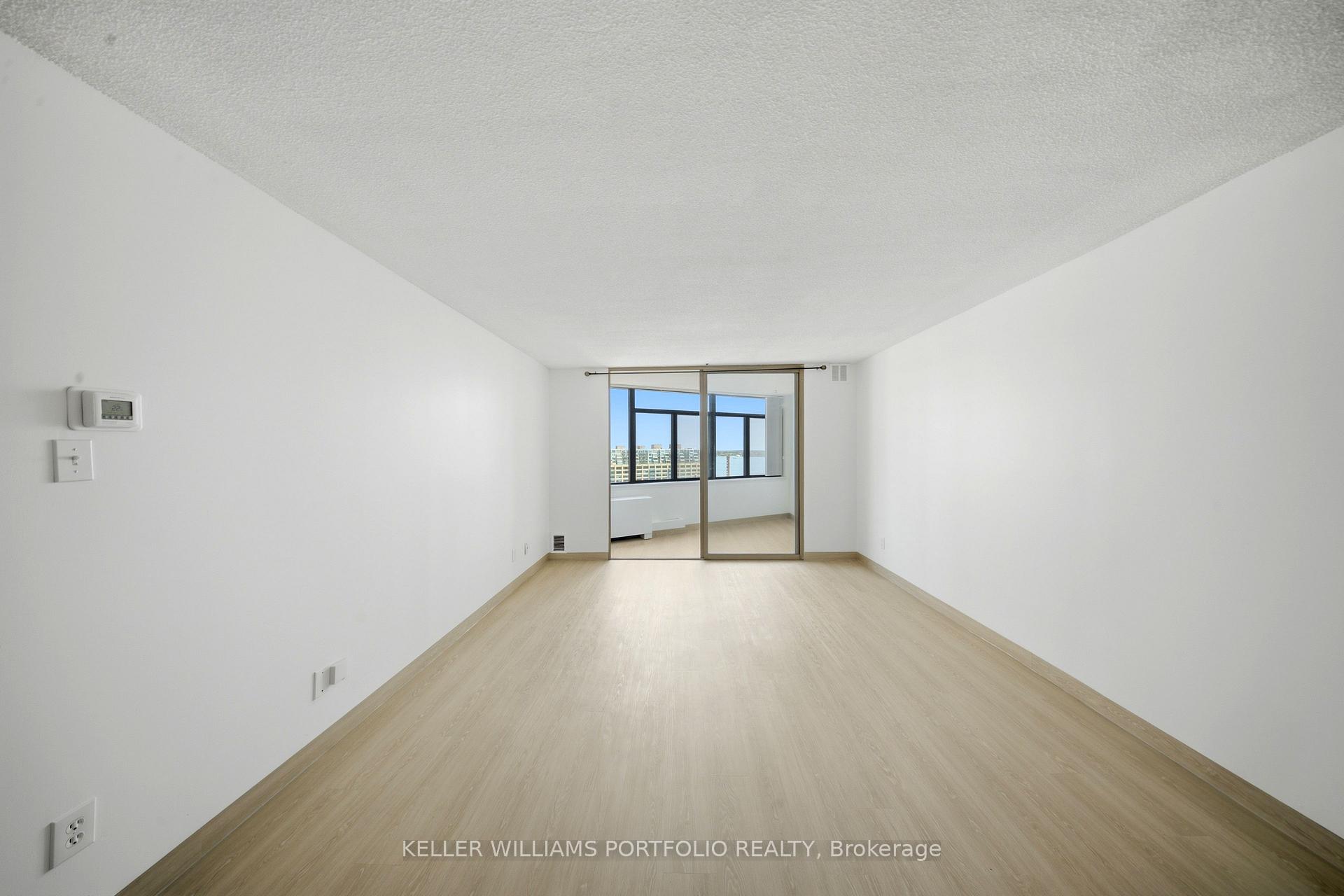 Photo 7 of Unit 1608, 250 Queens Quay W, Toronto, Waterfront Communities — HOMEH