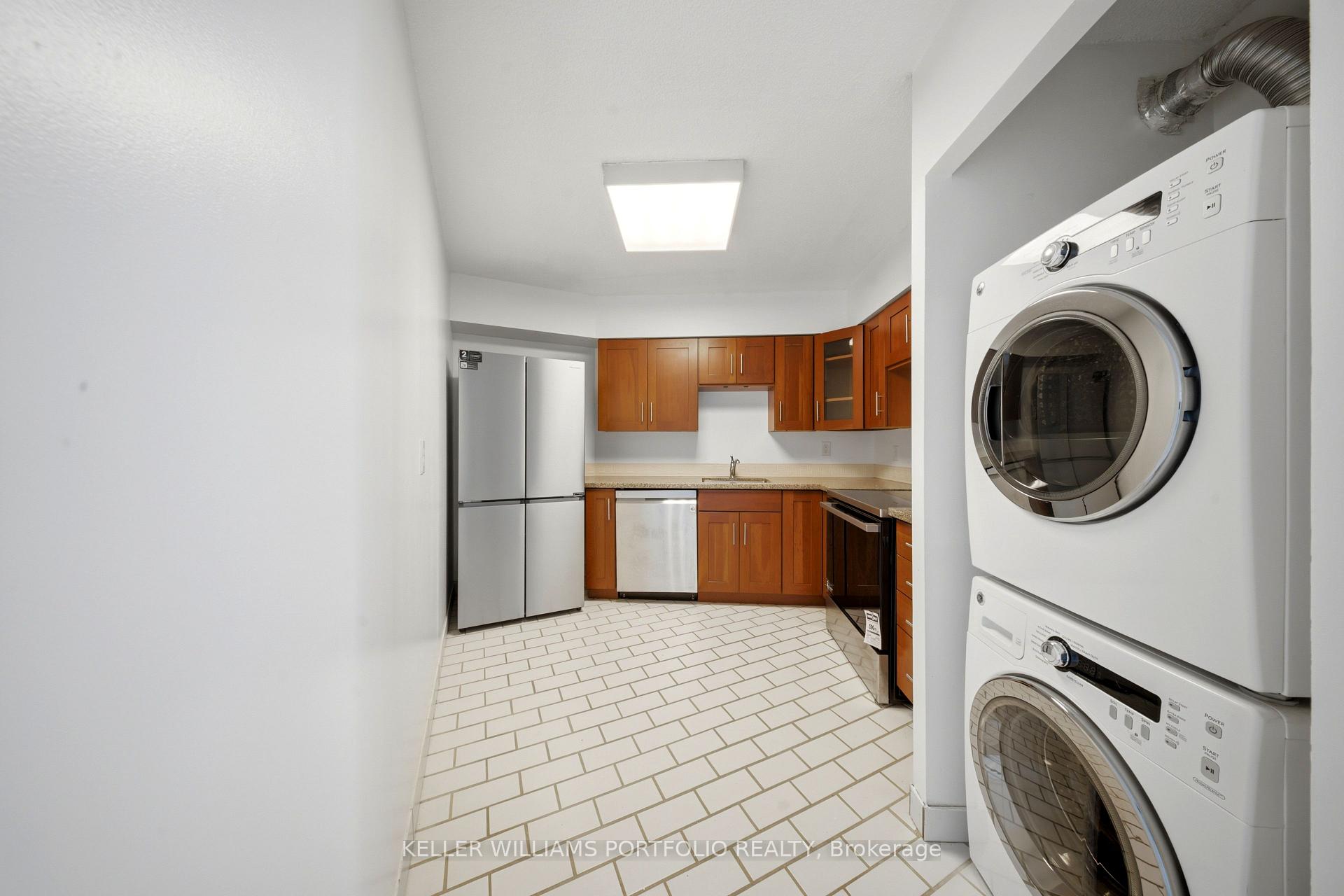Photo 9 of Unit 1608, 250 Queens Quay W, Toronto, Waterfront Communities — HOMEH