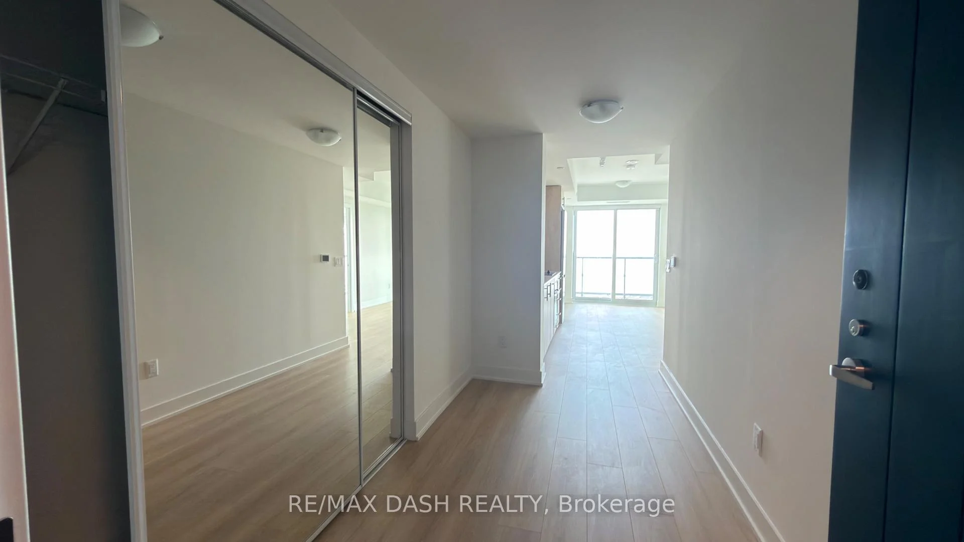 Photo 3 of Unit 1642, 2545 Simcoe Street N, Oshawa, Windfields — HOMEH