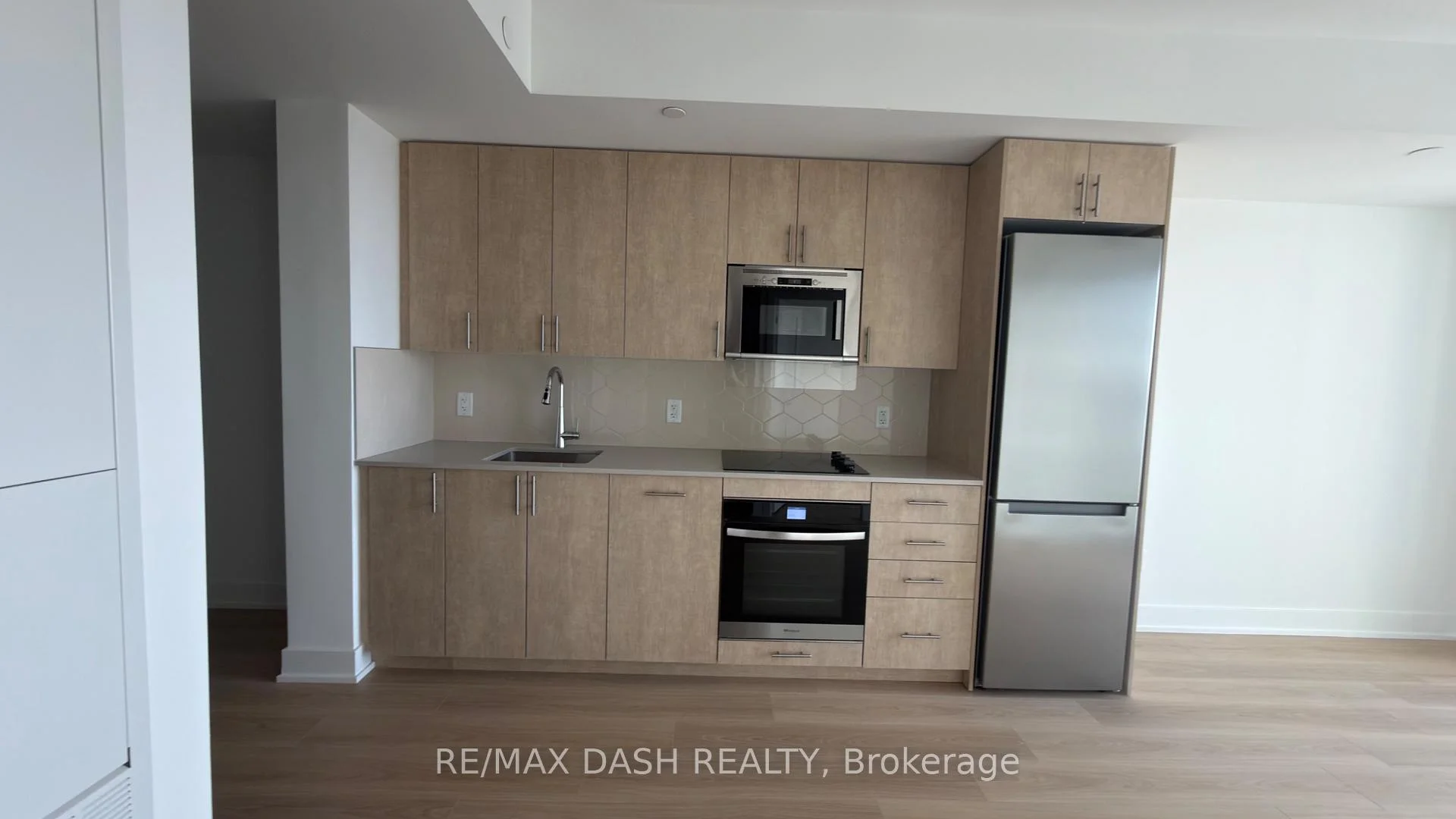 Photo 5 of Unit 1642, 2545 Simcoe Street N, Oshawa, Windfields — HOMEH