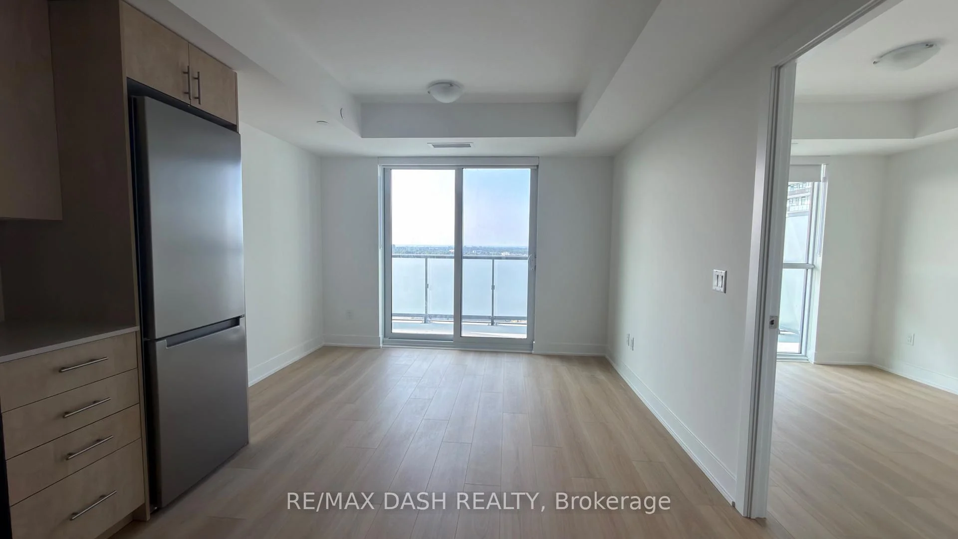 Photo 6 of Unit 1642, 2545 Simcoe Street N, Oshawa, Windfields — HOMEH