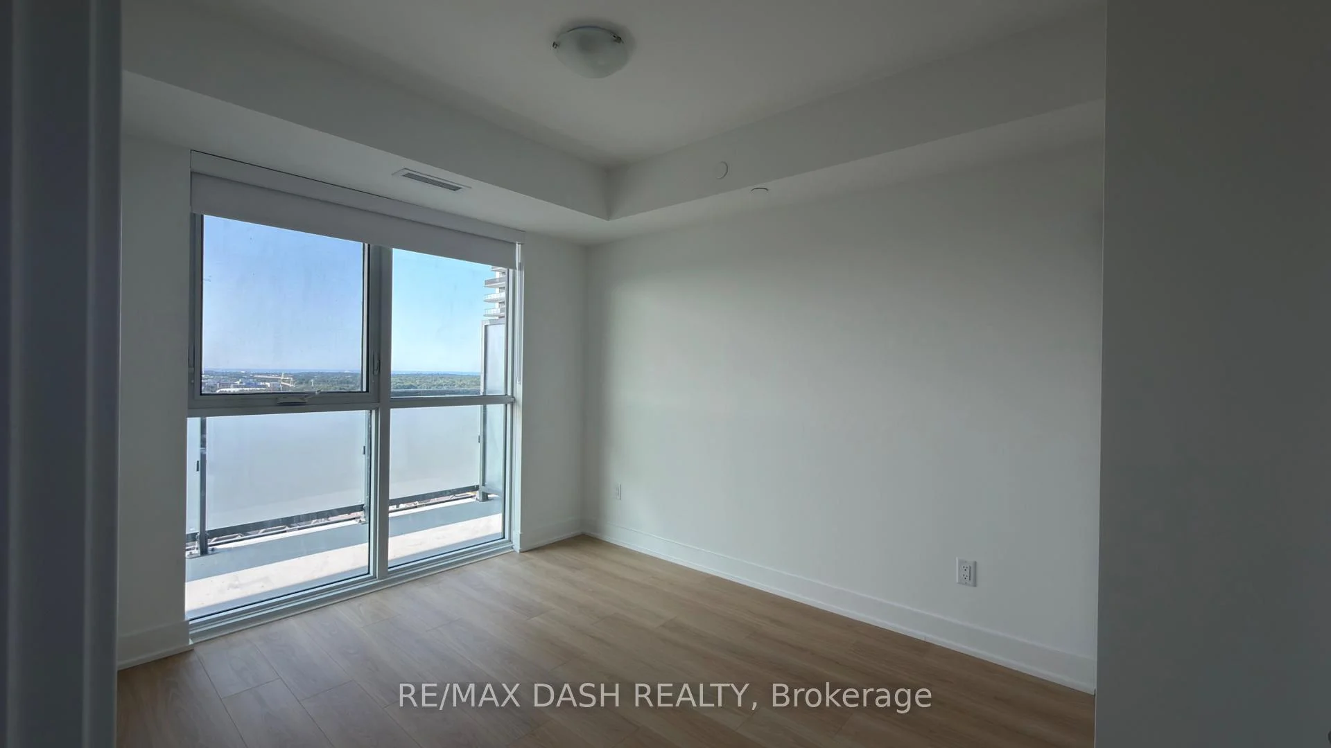 Photo 9 of Unit 1642, 2545 Simcoe Street N, Oshawa, Windfields — HOMEH