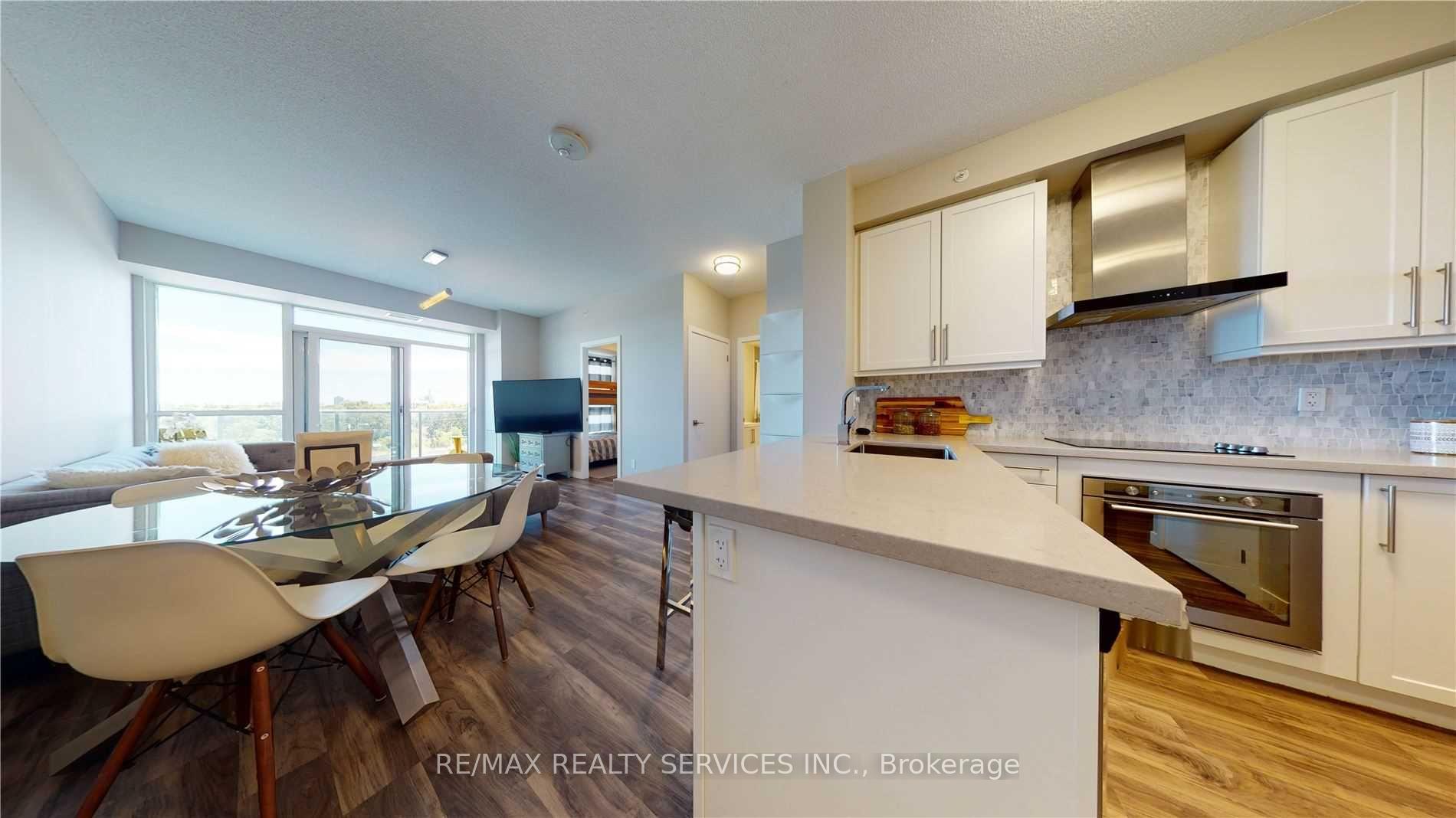 Photo 9 of Unit 507, 2093 Fairview Street, Burlington, Freeman — HOMEH