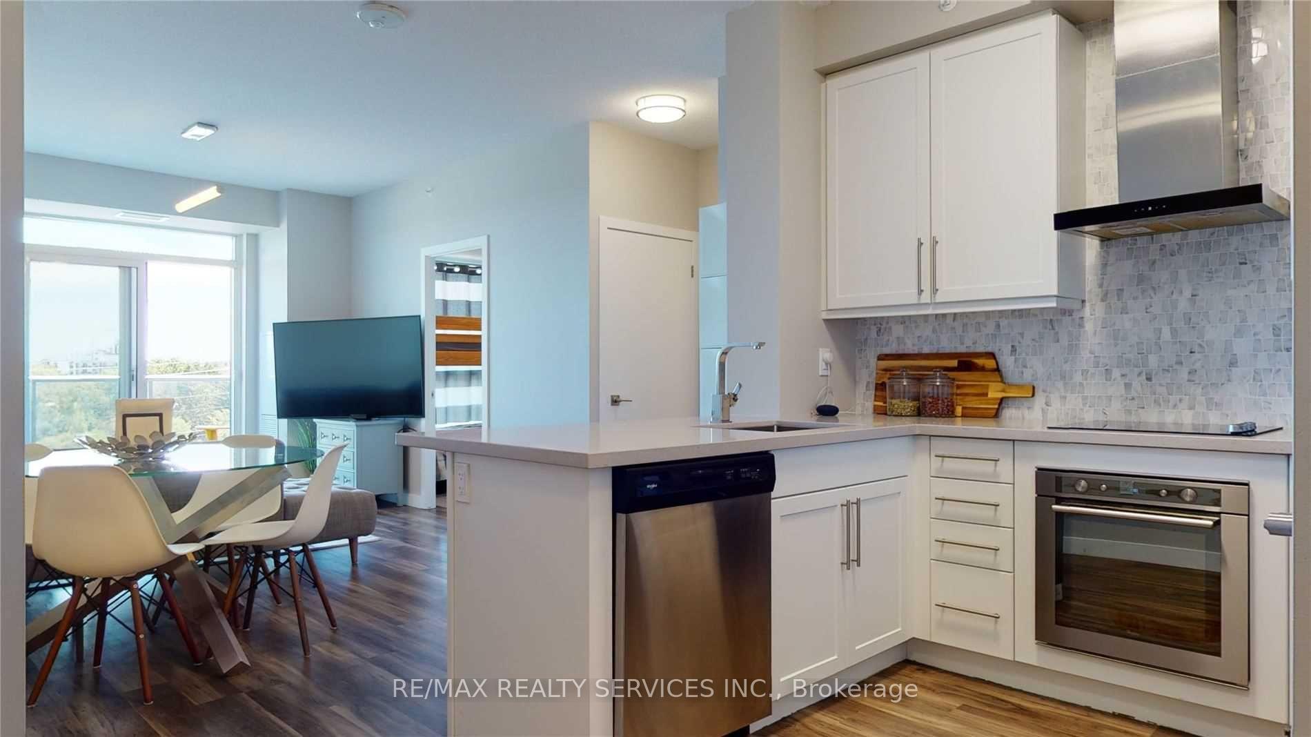 Photo 10 of Unit 507, 2093 Fairview Street, Burlington, Freeman — HOMEH