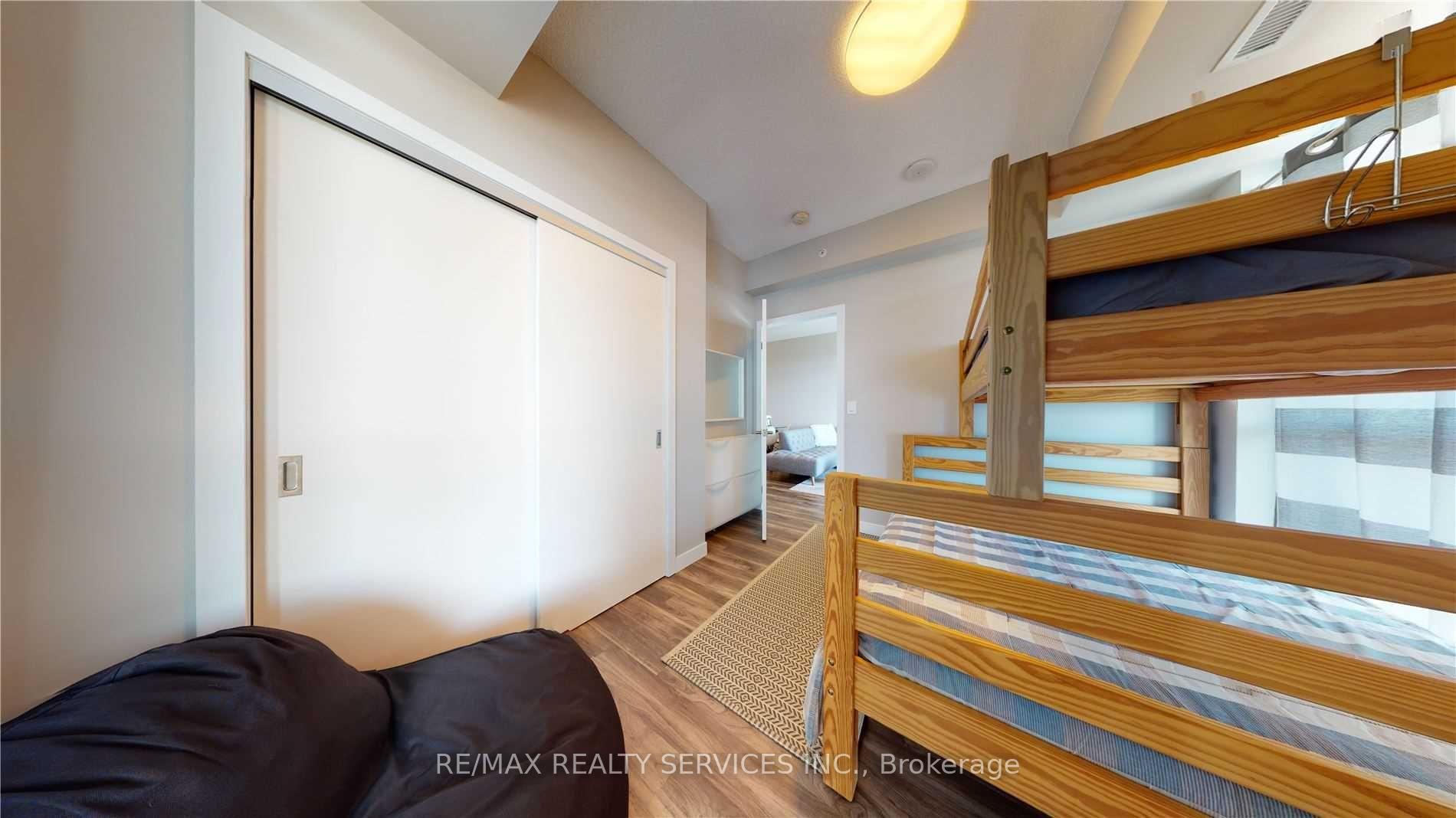 Photo 14 of Unit 507, 2093 Fairview Street, Burlington, Freeman — HOMEH