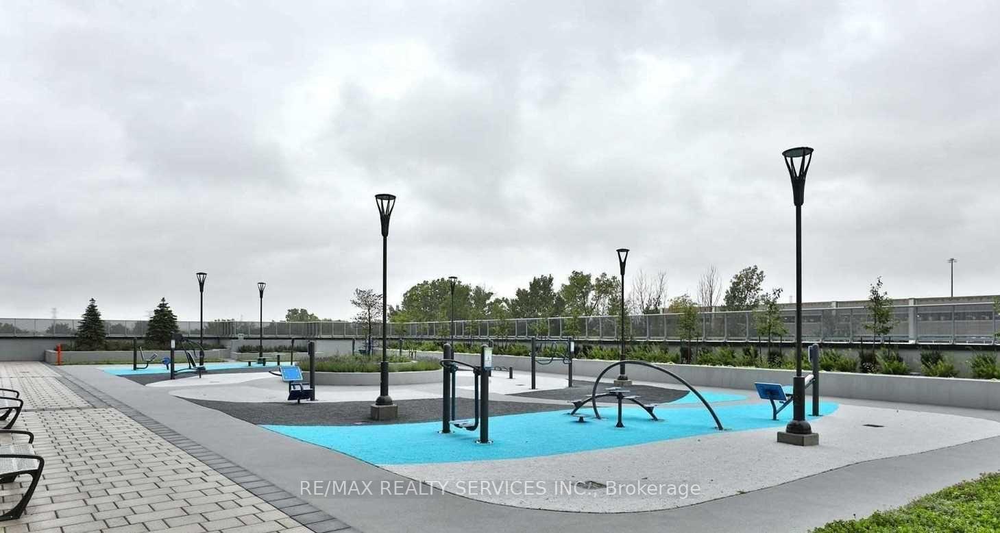 Photo 16 of Unit 507, 2093 Fairview Street, Burlington, Freeman — HOMEH