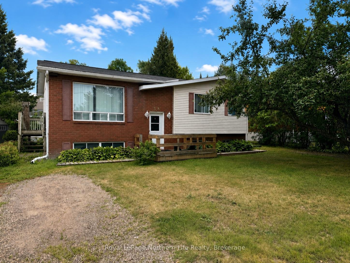Photo 1 of 38 Big Bend Avenue, Powassan — HOMEH