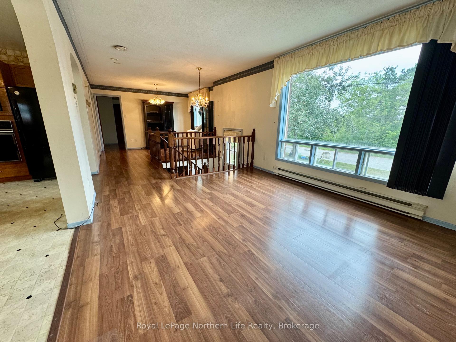Photo 12 of 38 Big Bend Avenue, Powassan — HOMEH