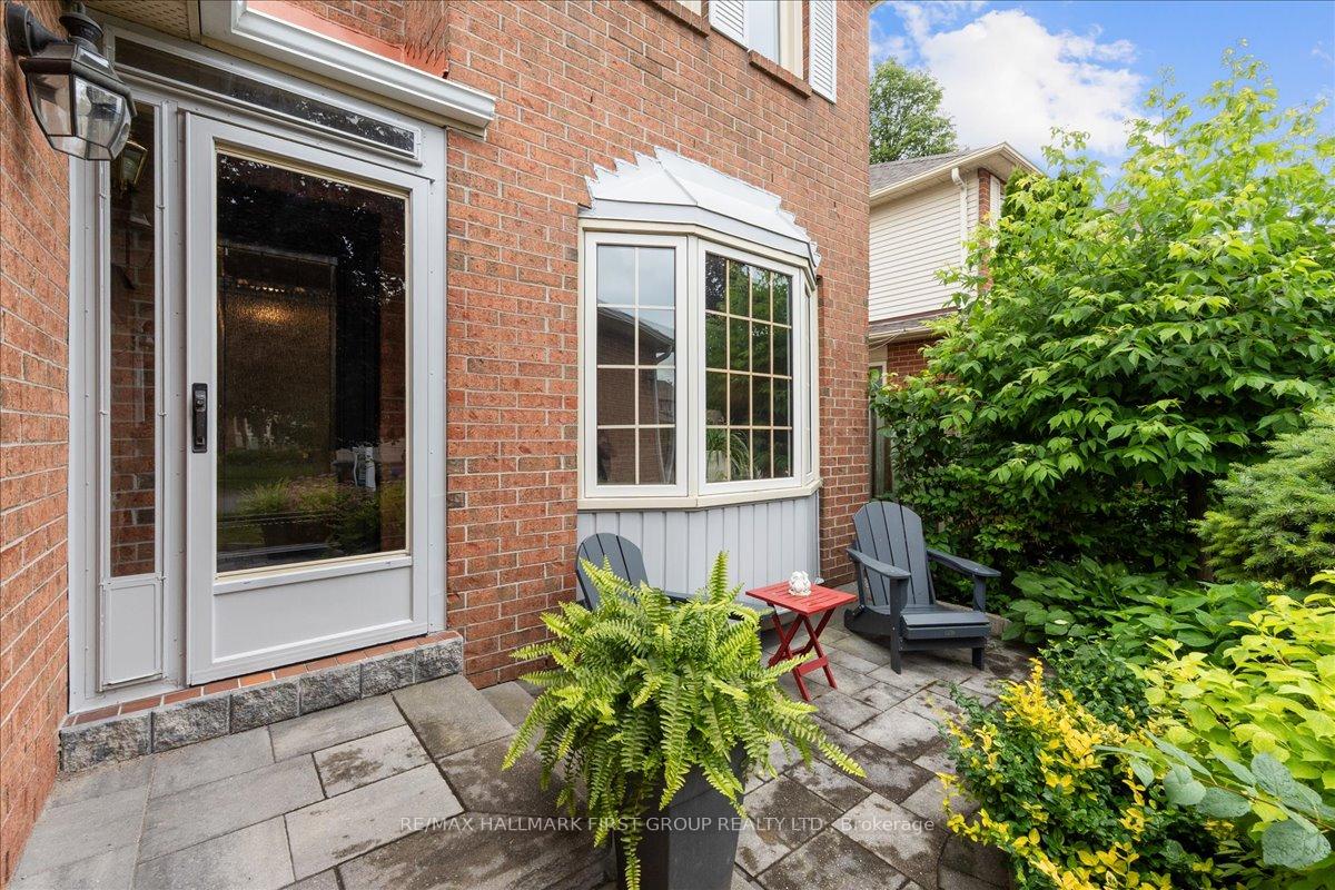 Photo 3 of 1276 Maple Ridge Drive, Pickering, Liverpool — HOMEH