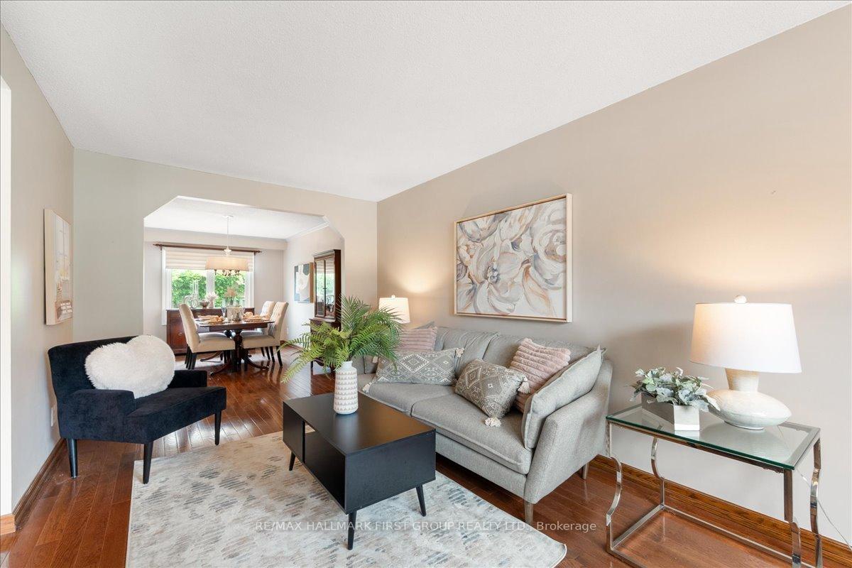 Photo 5 of 1276 Maple Ridge Drive, Pickering, Liverpool — HOMEH