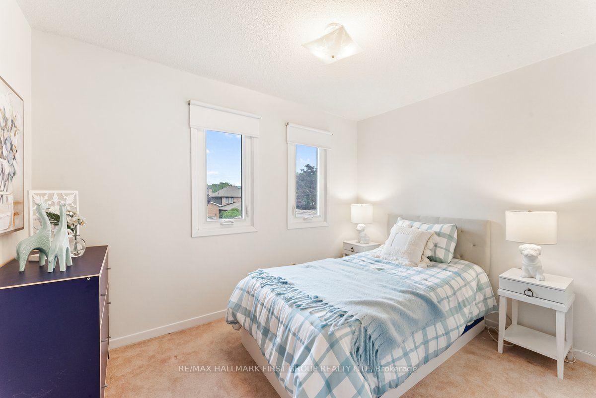 Photo 24 of 1276 Maple Ridge Drive, Pickering, Liverpool — HOMEH