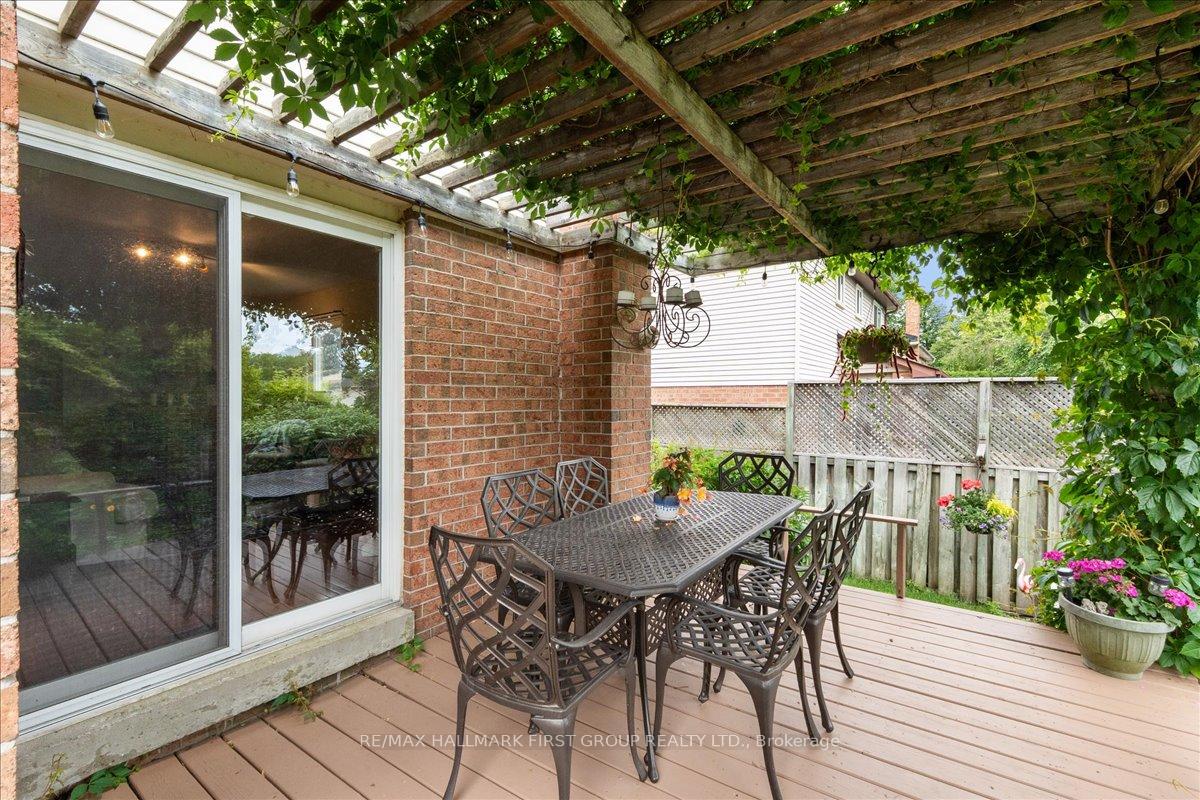 Photo 31 of 1276 Maple Ridge Drive, Pickering, Liverpool — HOMEH