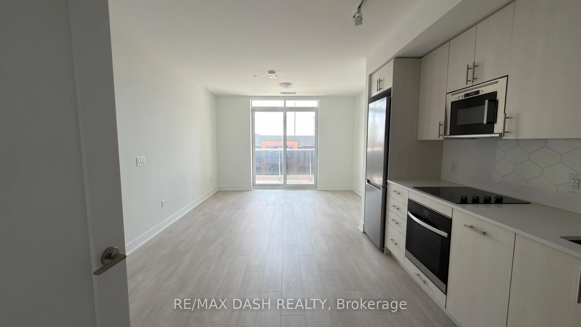 Photo 6 of Unit 356, 2545 Simcoe Street N, Oshawa, Windfields — HOMEH