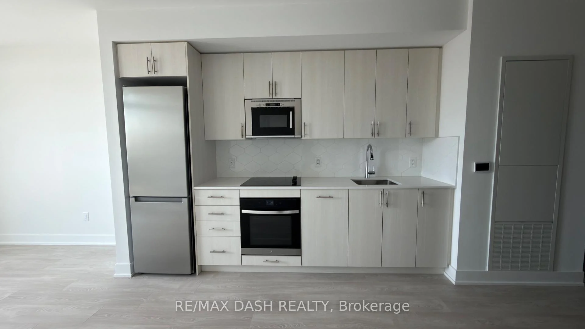 Photo 8 of Unit 356, 2545 Simcoe Street N, Oshawa, Windfields — HOMEH