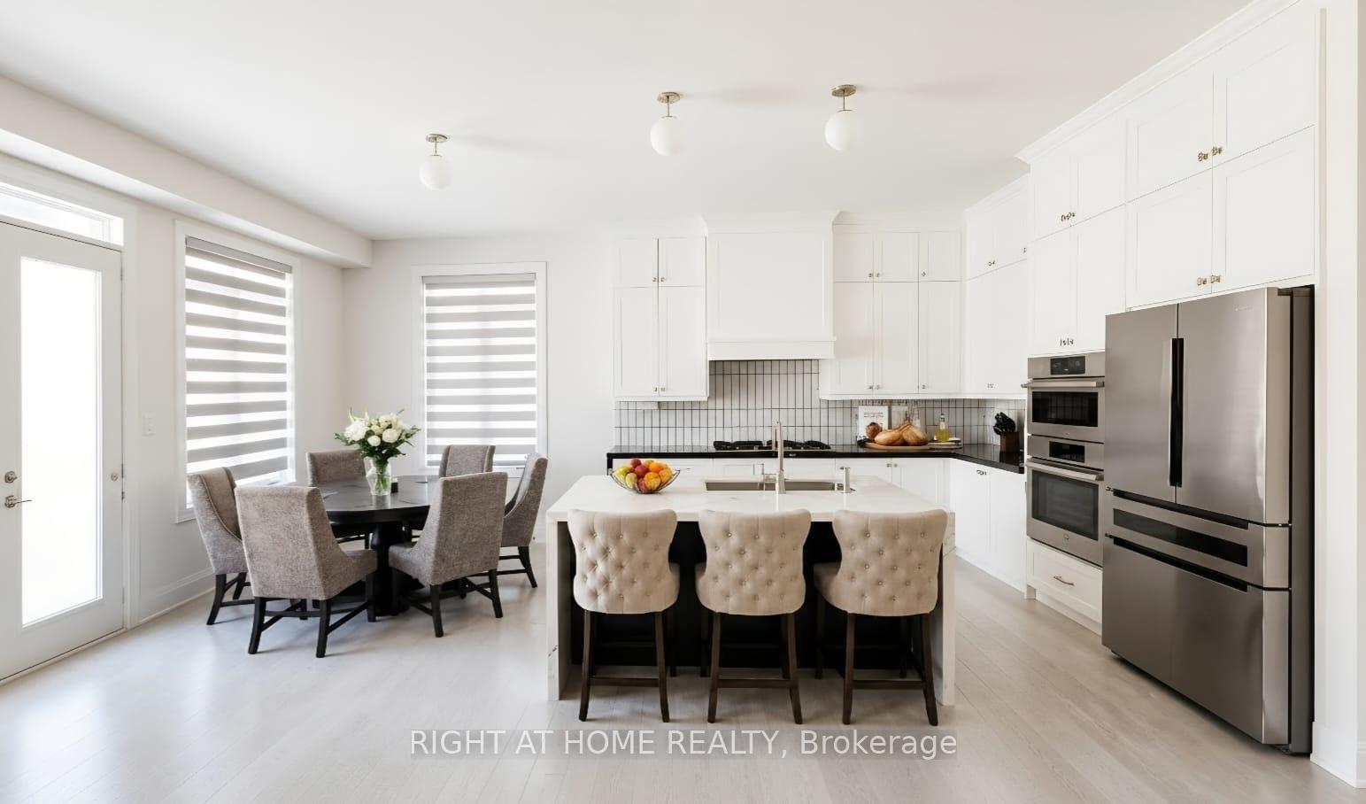 Photo 4 of 816 Apple Terrace, Milton, Cobban — HOMEH