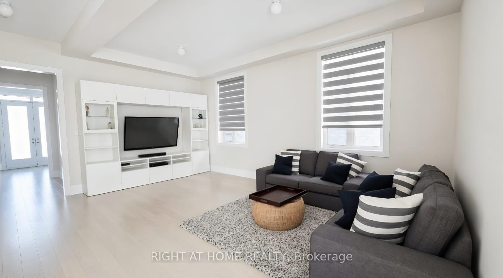 Photo 8 of 816 Apple Terrace, Milton, Cobban — HOMEH