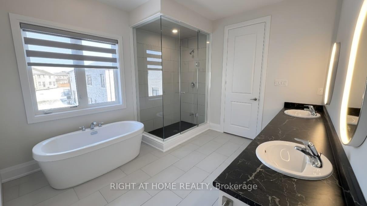 Photo 30 of 816 Apple Terrace, Milton, Cobban — HOMEH
