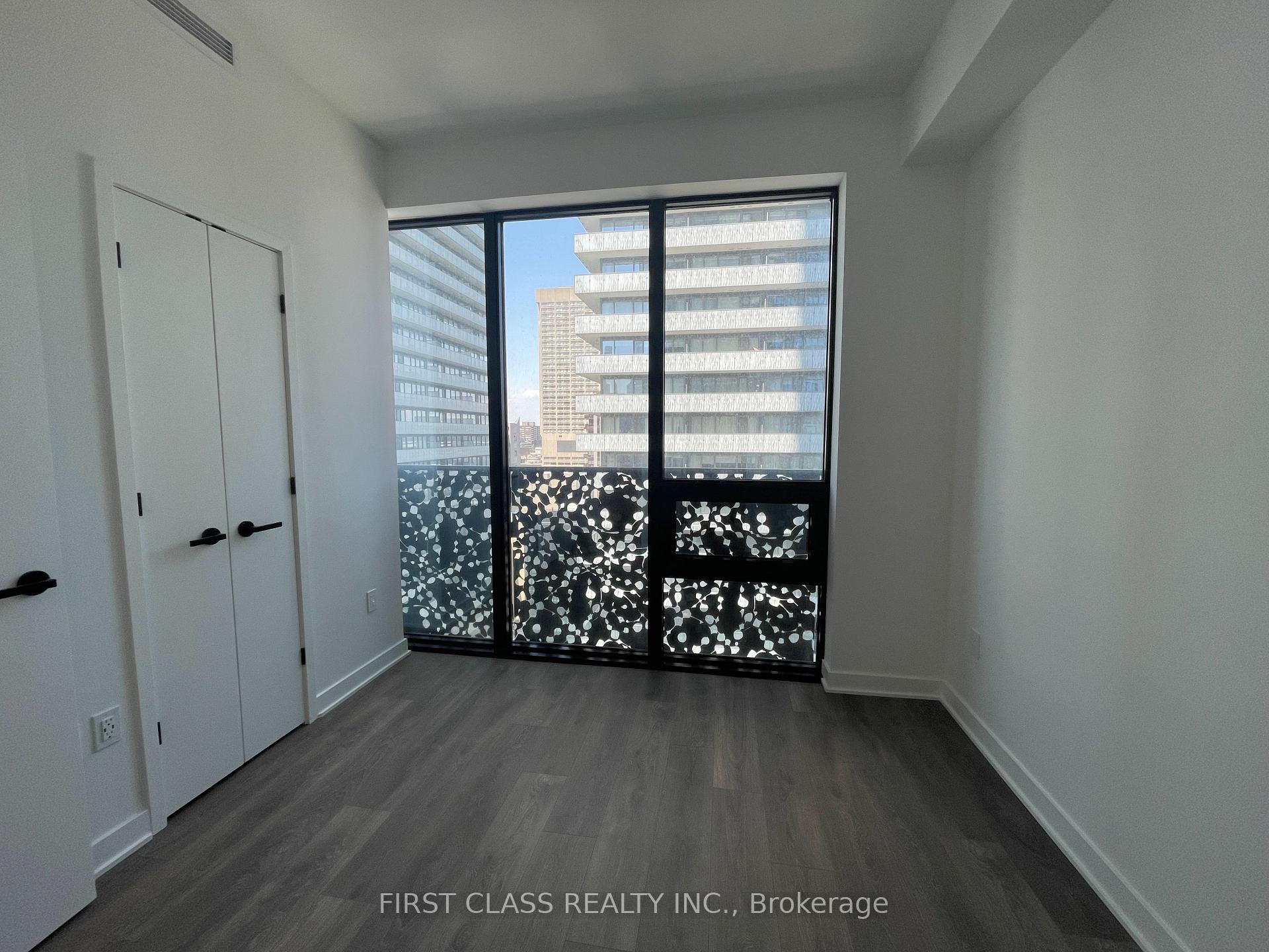 Photo 11 of Unit 1810, 55 Charles Street E, Toronto, Church-Yonge Corridor — HOMEH