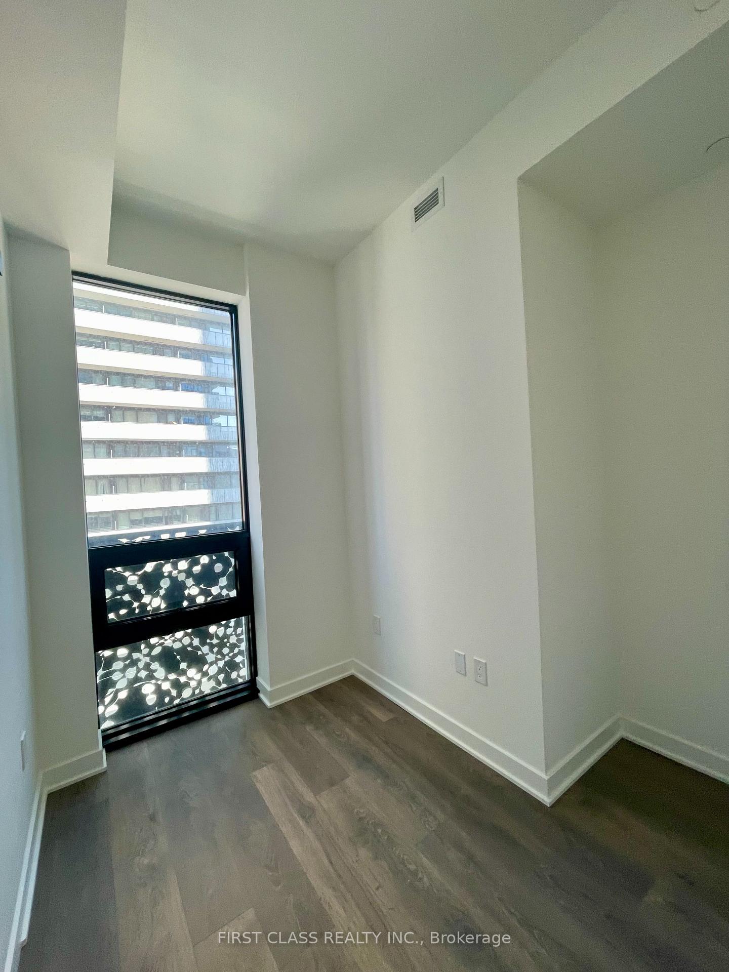 Photo 12 of Unit 1810, 55 Charles Street E, Toronto, Church-Yonge Corridor — HOMEH