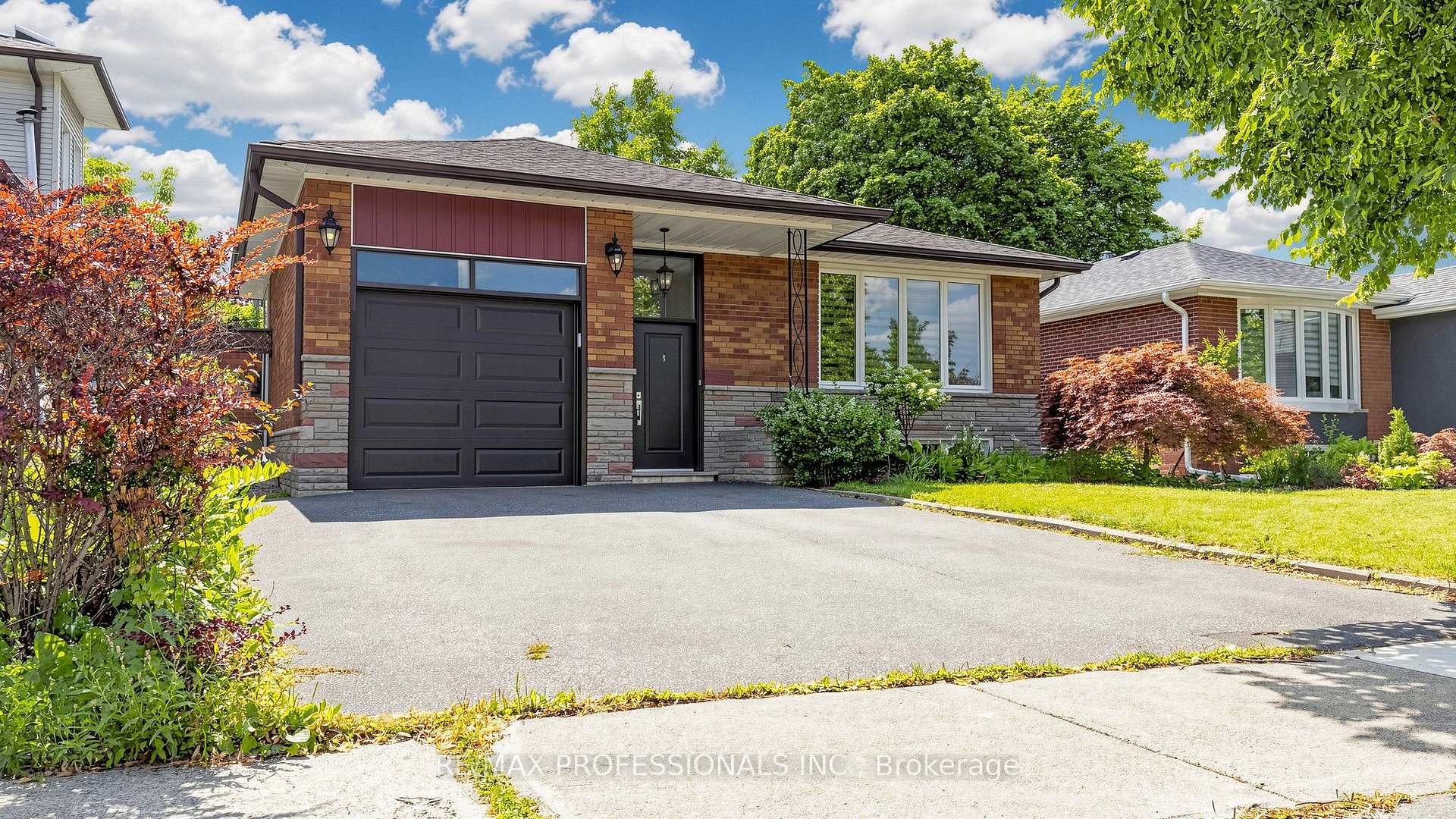 Photo 4 of 32 Sellmar Road, Etobicoke, Willowridge-Martingrove-Richview — HOMEH