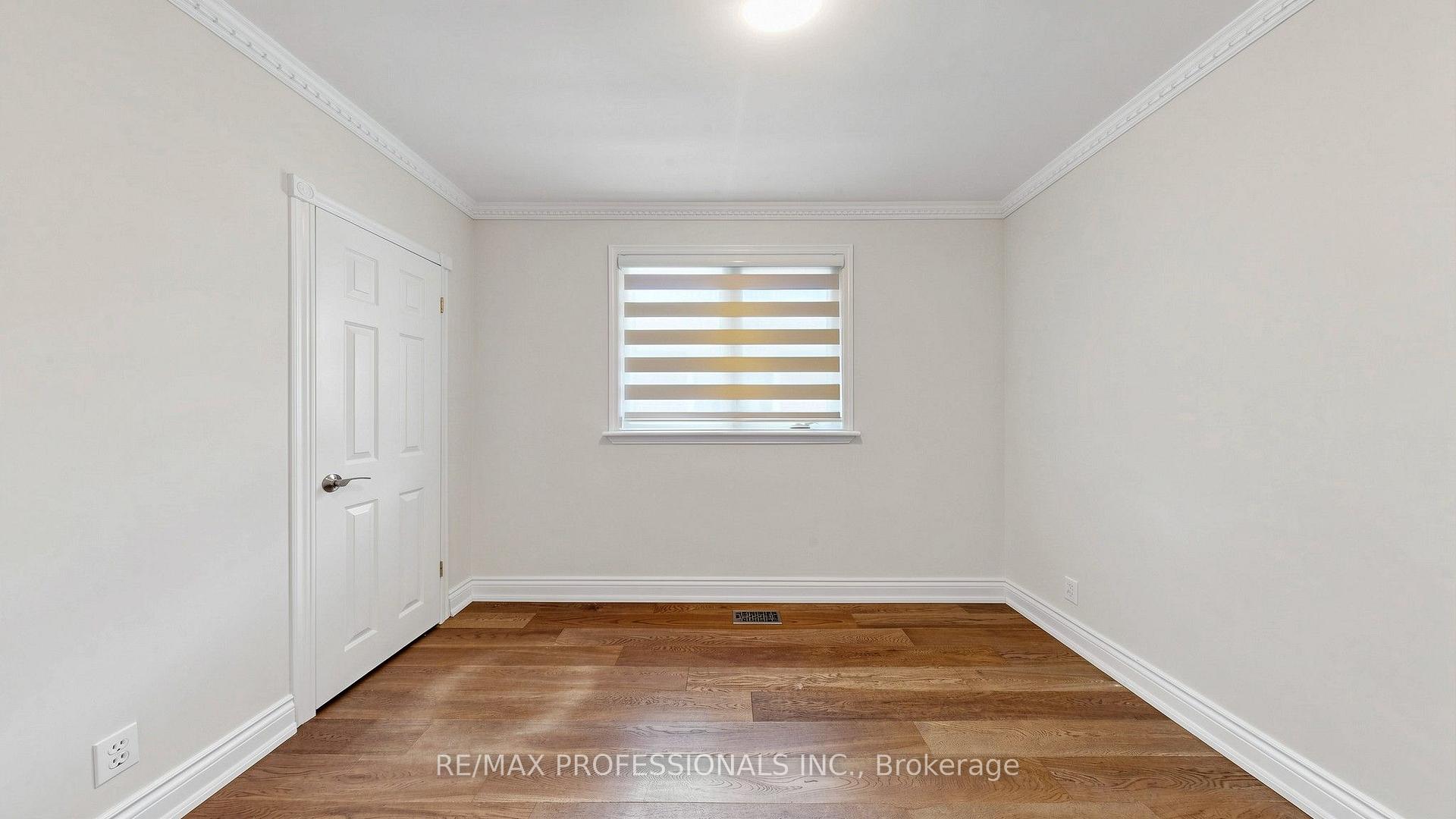 Photo 19 of 32 Sellmar Road, Etobicoke, Willowridge-Martingrove-Richview — HOMEH