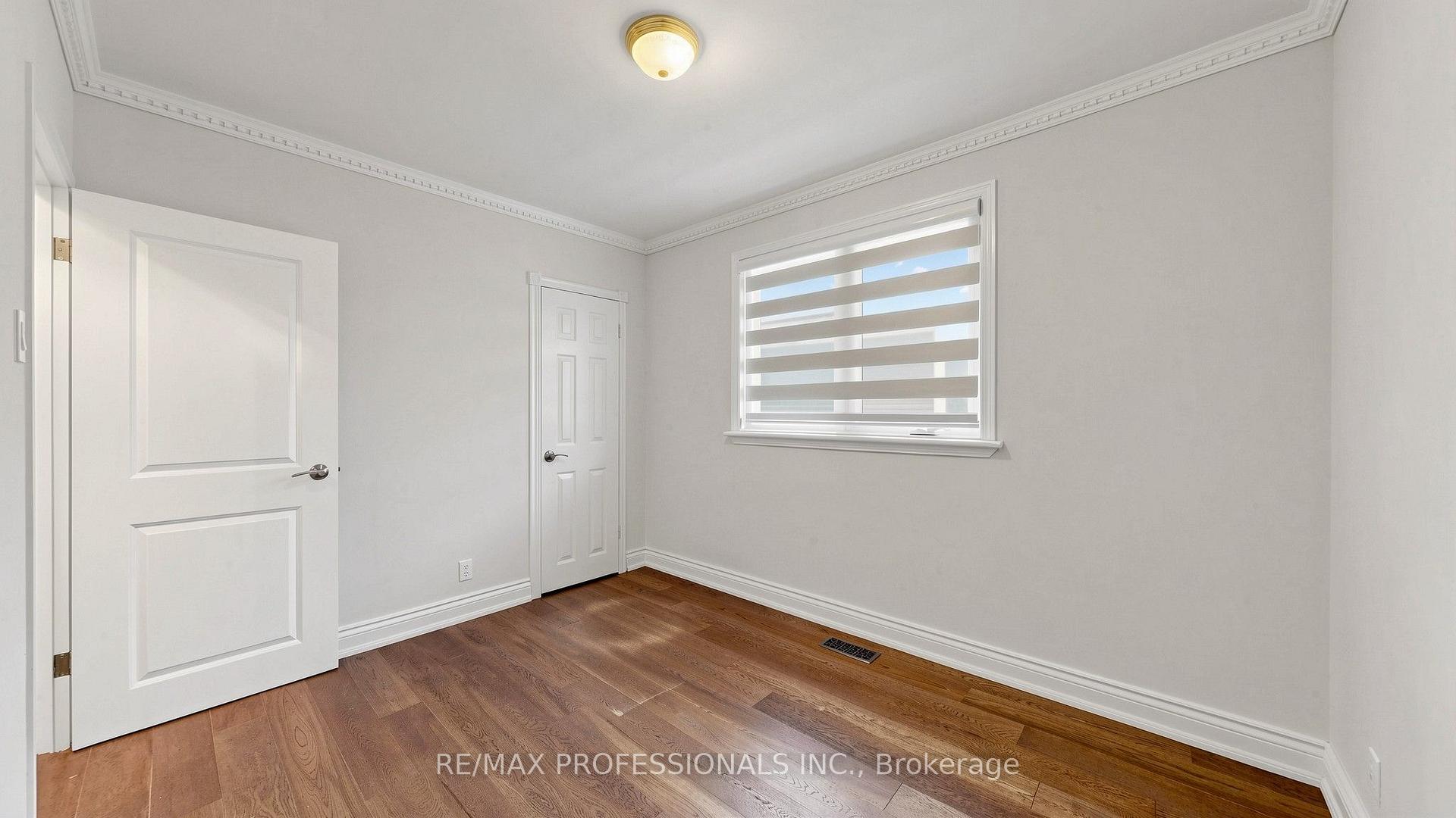 Photo 20 of 32 Sellmar Road, Etobicoke, Willowridge-Martingrove-Richview — HOMEH