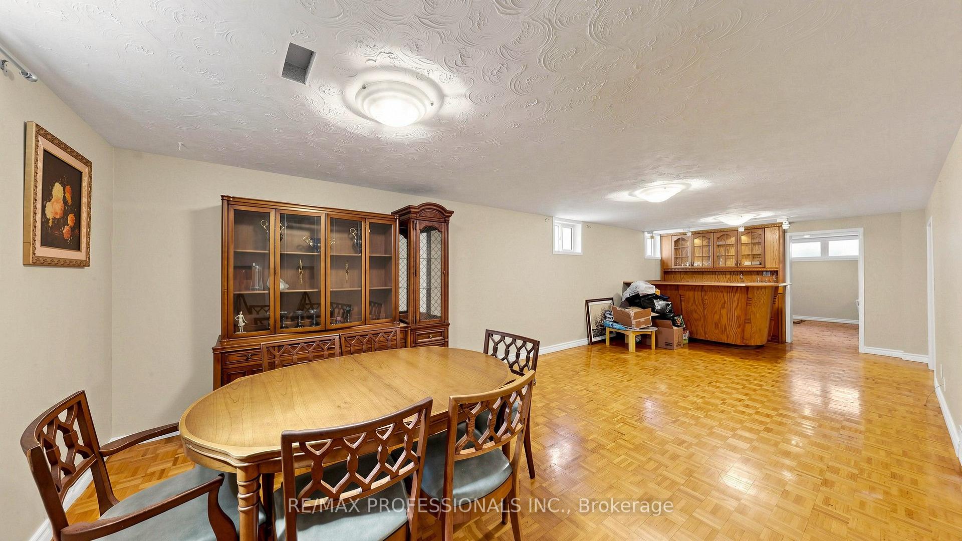 Photo 32 of 32 Sellmar Road, Etobicoke, Willowridge-Martingrove-Richview — HOMEH