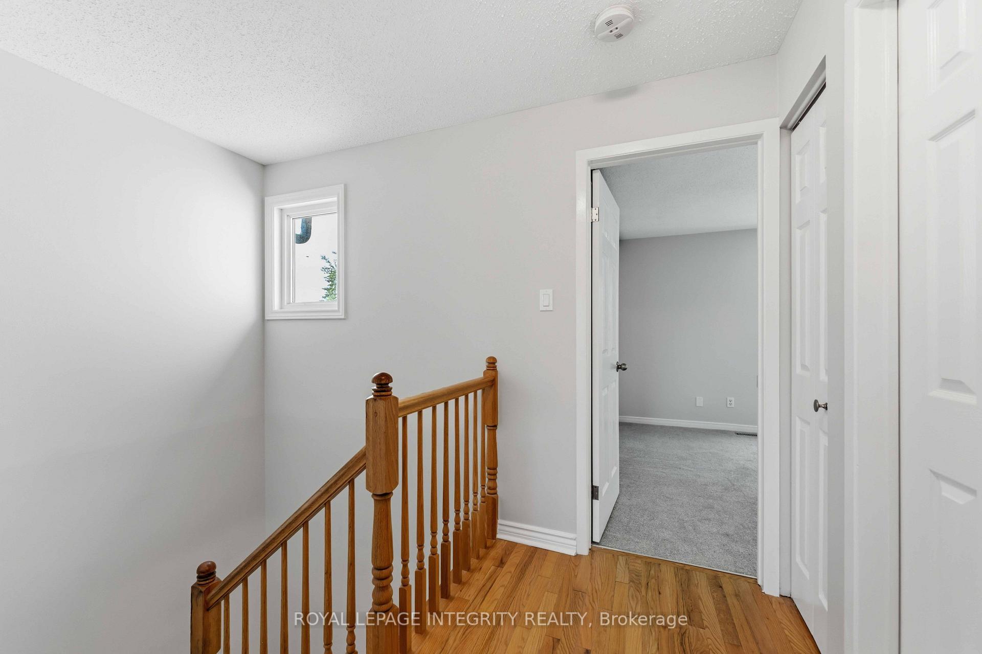 Photo 11 of 1455 Bradshaw Crescent, Ottawa, Pineview — HOMEH