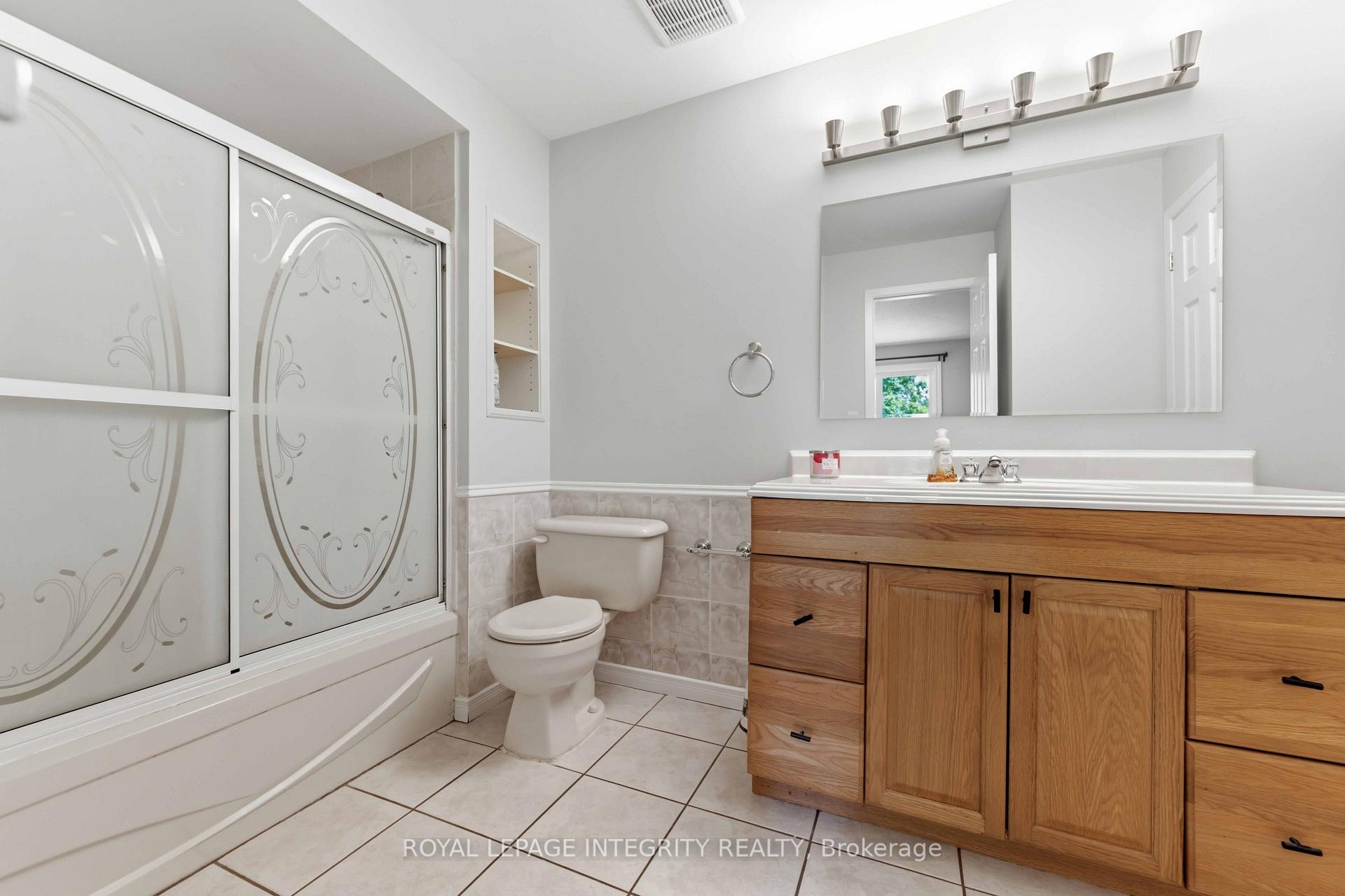 Photo 12 of 1455 Bradshaw Crescent, Ottawa, Pineview — HOMEH