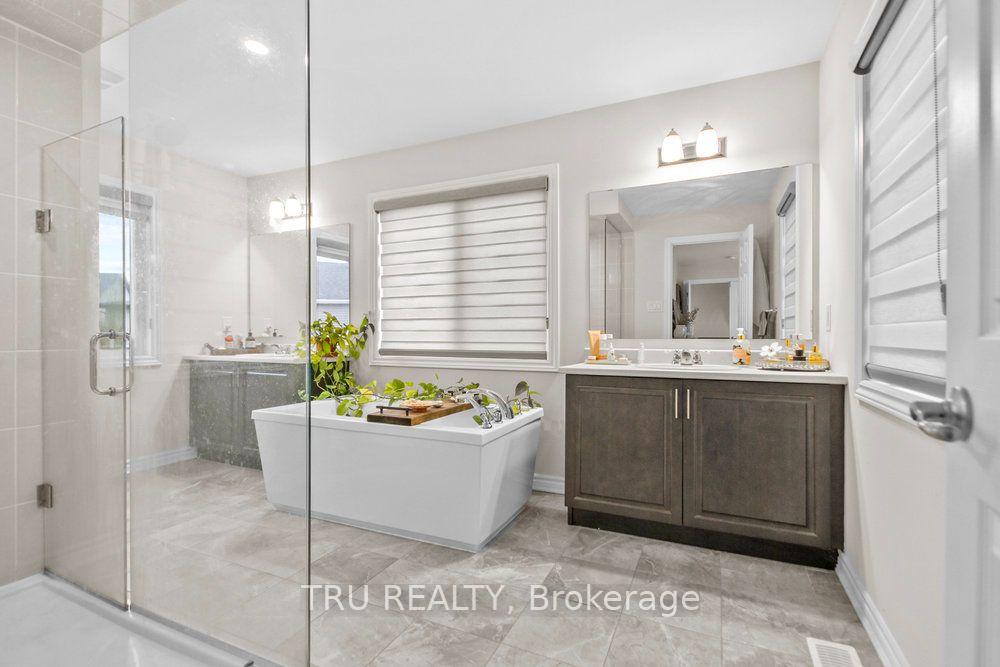 Photo 19 of 731 Brittanic Road, Ottawa, Kanata - Emerald Meadows/Trailwest — HOMEH