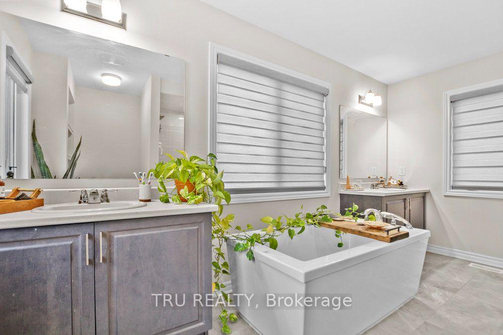 Photo 20 of 731 Brittanic Road, Ottawa, Kanata - Emerald Meadows/Trailwest — HOMEH