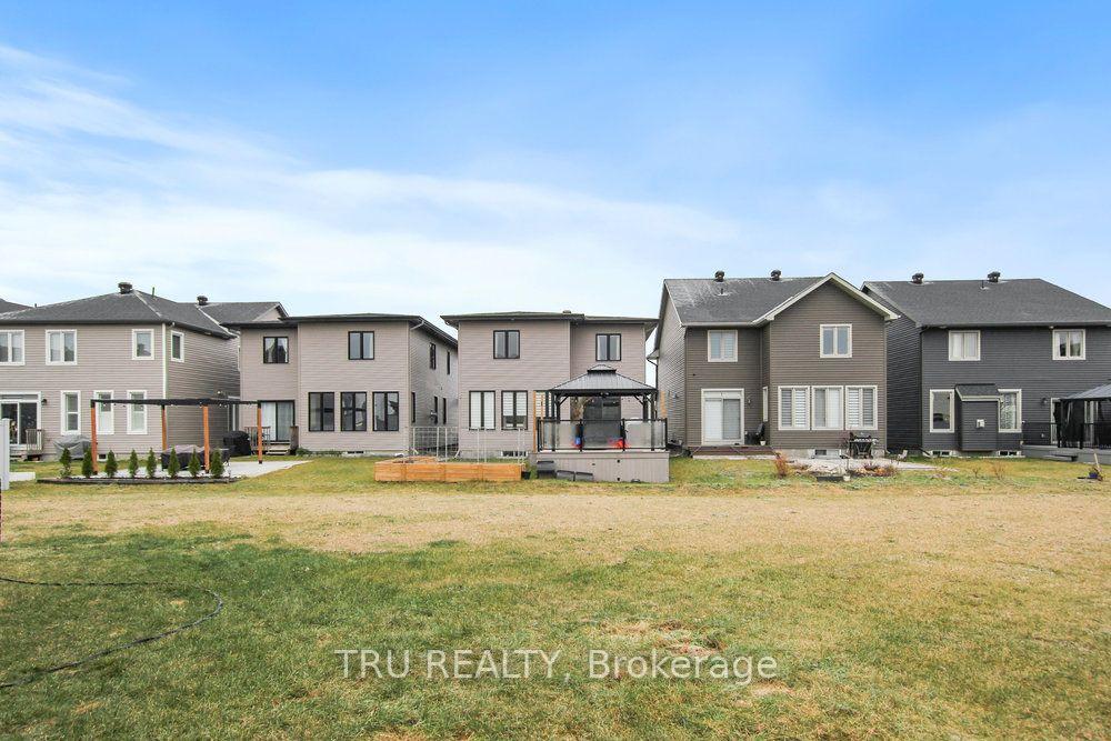 Photo 36 of 731 Brittanic Road, Ottawa, Kanata - Emerald Meadows/Trailwest — HOMEH