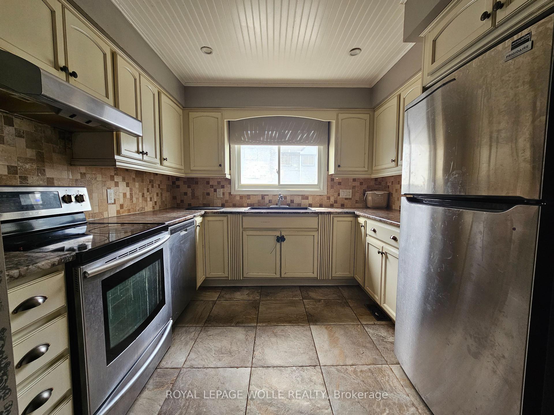 Photo 8 of Unit 36, 589 Beechwood Drive, Waterloo, Westvale — HOMEH