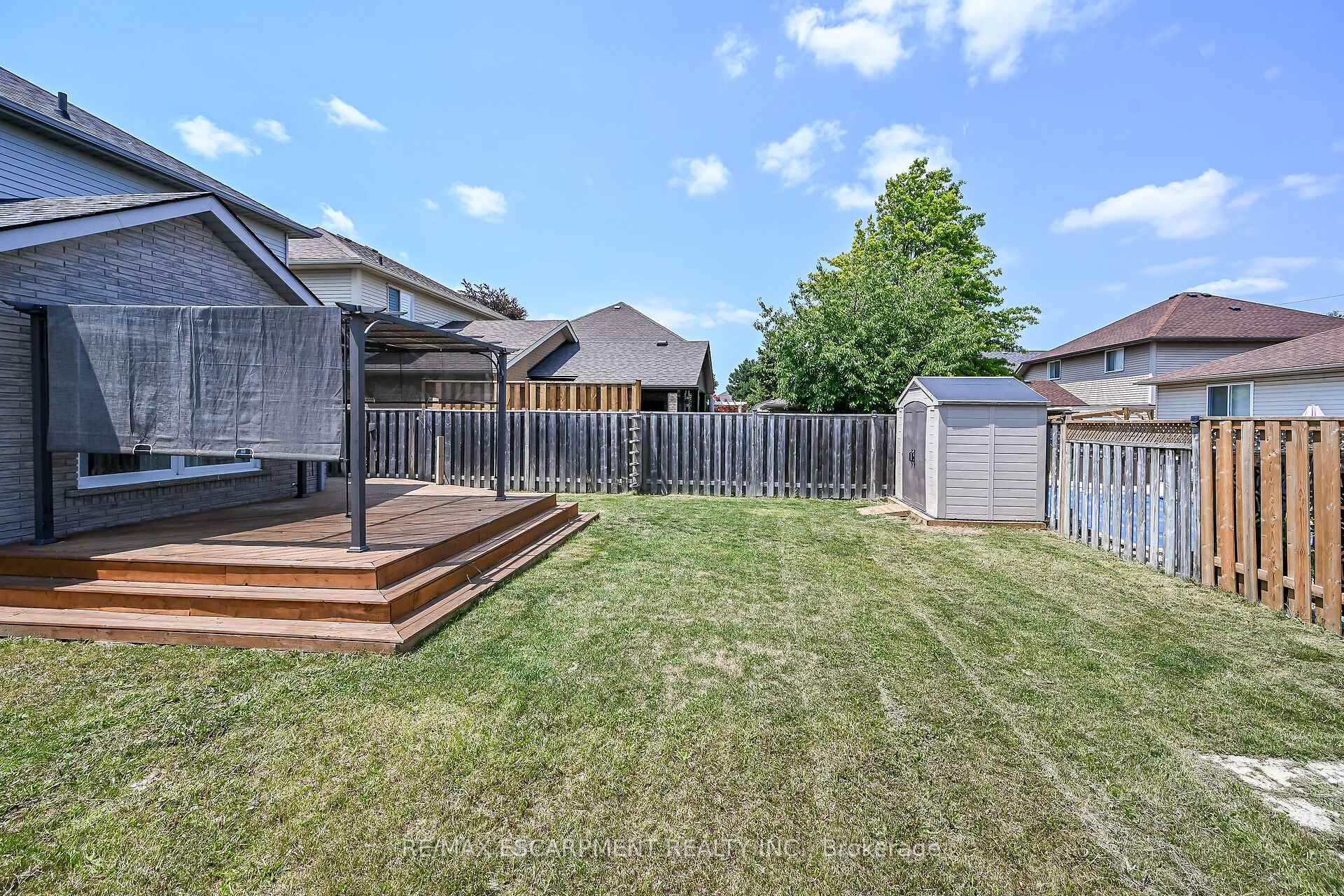 Photo 44 of 21 Springgarden Crescent, Hamilton, Stoney Creek Mountain — HOMEH