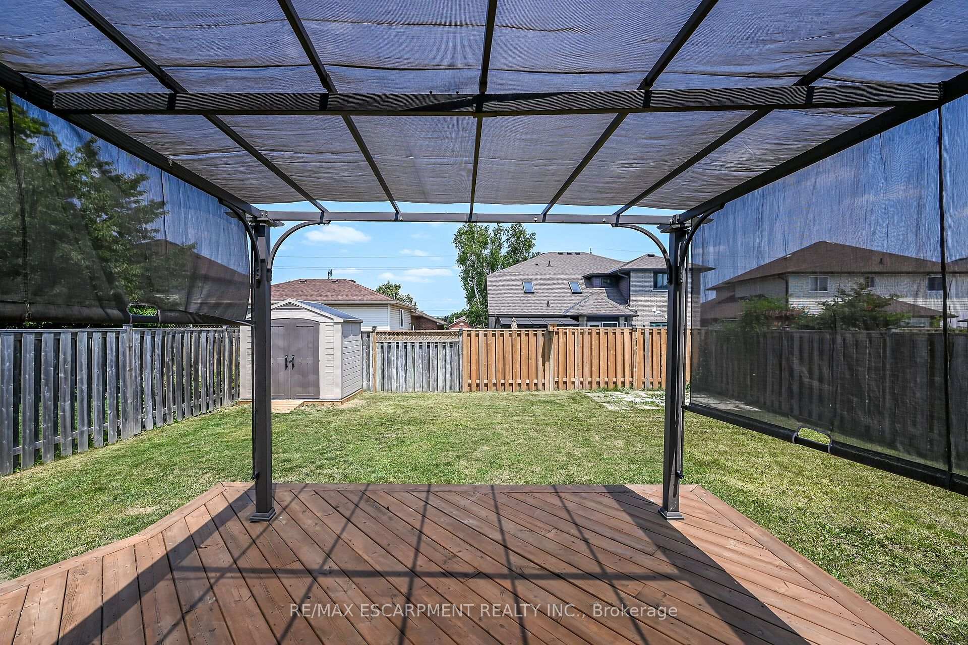 Photo 46 of 21 Springgarden Crescent, Hamilton, Stoney Creek Mountain — HOMEH