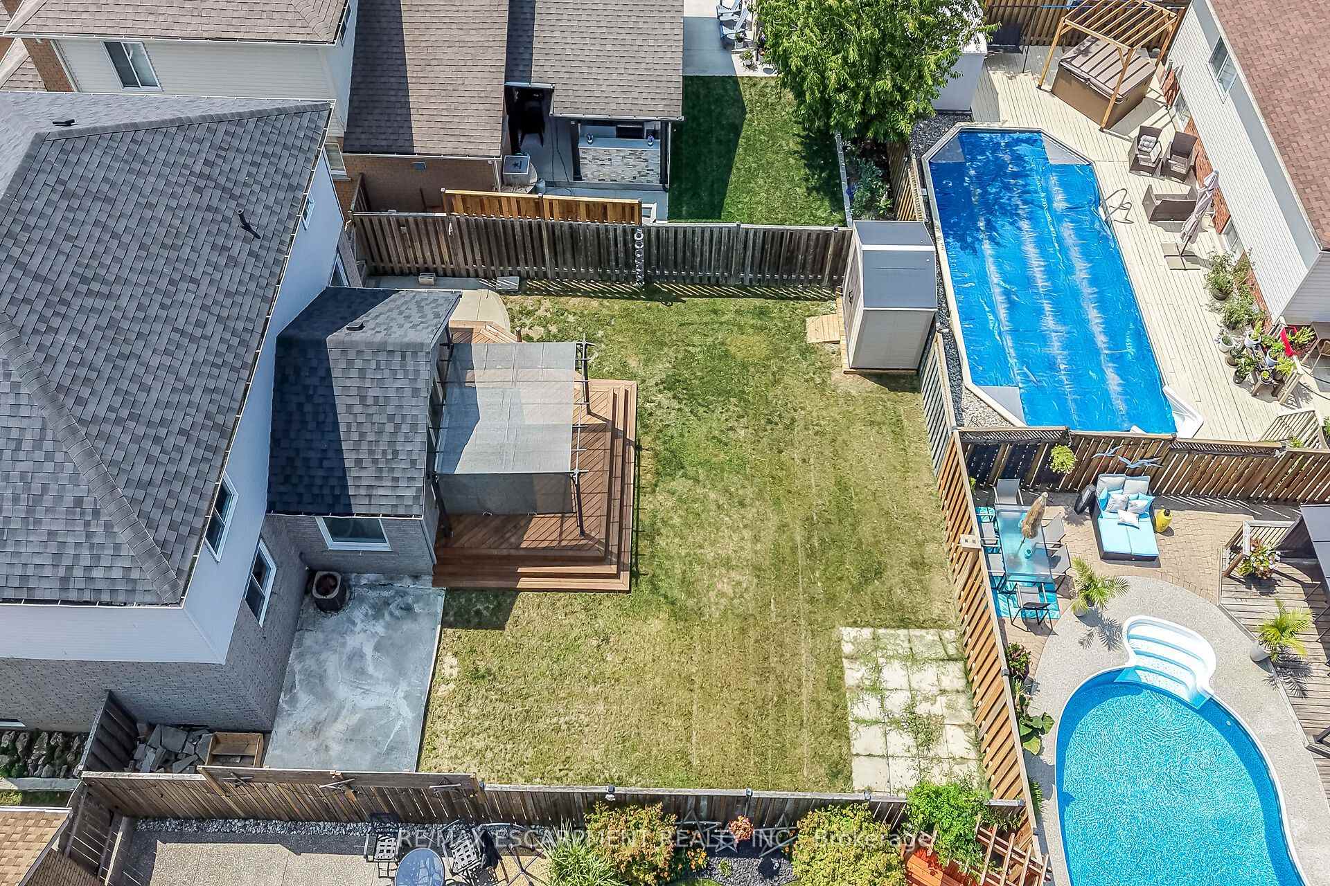 Photo 50 of 21 Springgarden Crescent, Hamilton, Stoney Creek Mountain — HOMEH