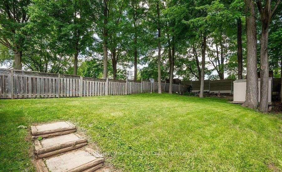 Photo 6 of 146 Coach Hill Drive, Kitchener, Country Hills East — HOMEH