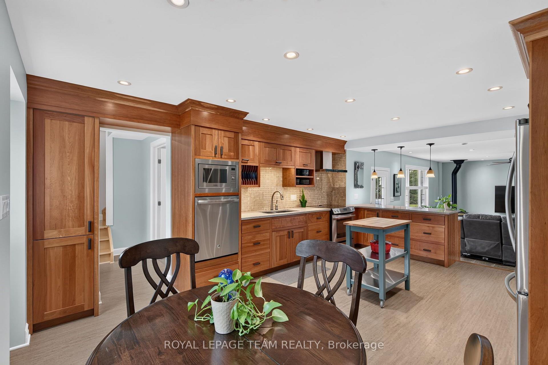 Photo 17 of 7780 Bleeks Road, Ottawa, Munster — HOMEH