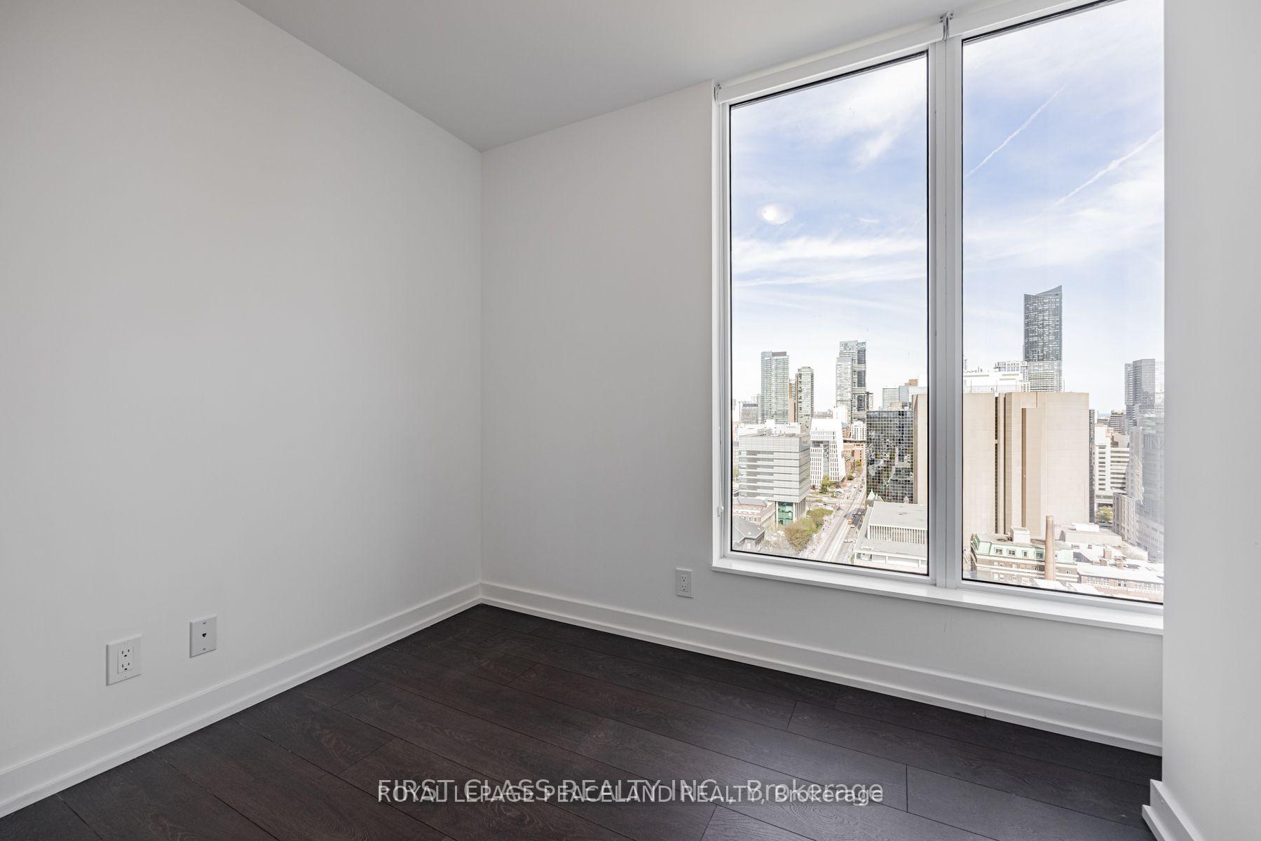 Photo 4 of Unit 1608, 203 College Street, Toronto, Kensington-Chinatown — HOMEH