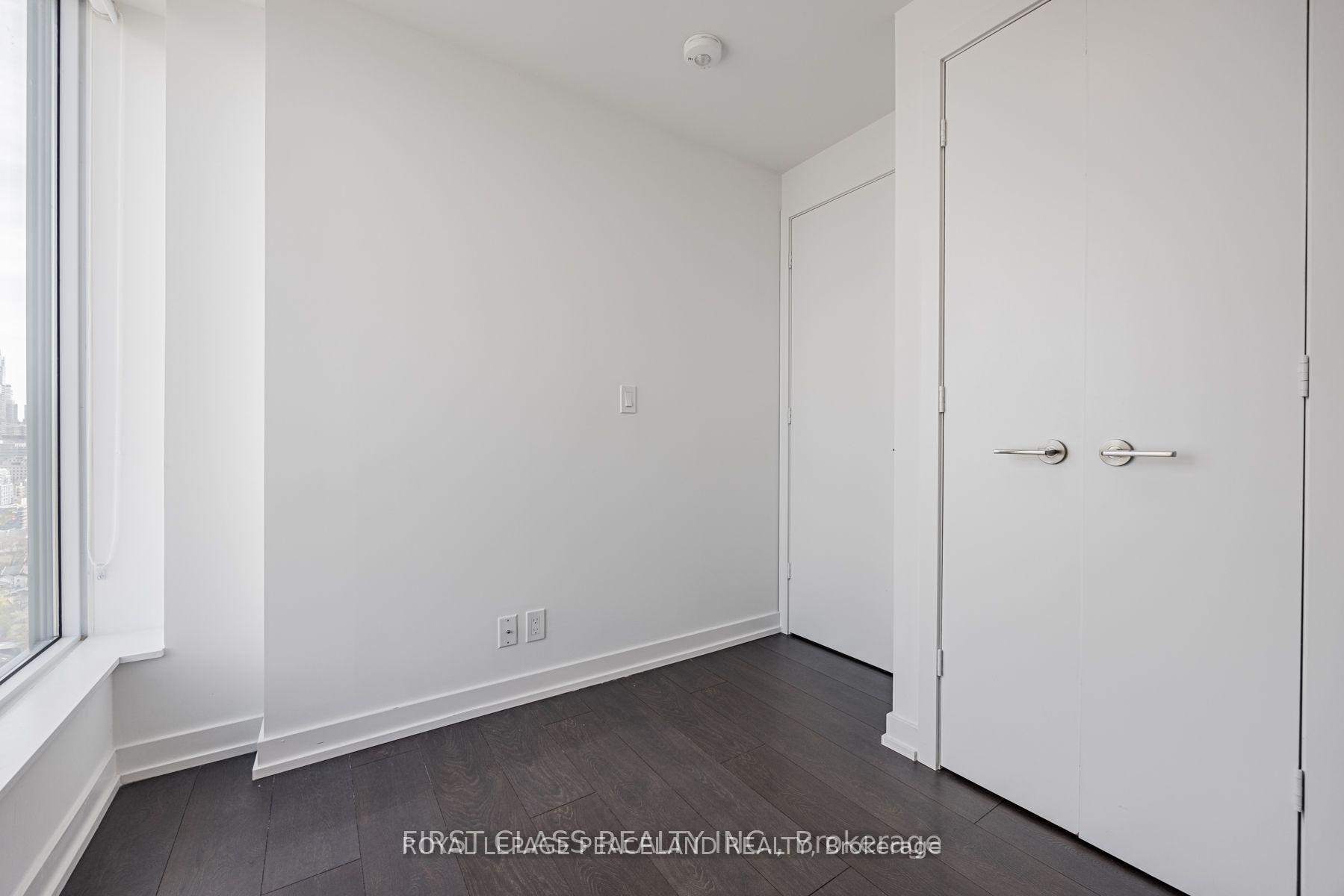 Photo 7 of Unit 1608, 203 College Street, Toronto, Kensington-Chinatown — HOMEH