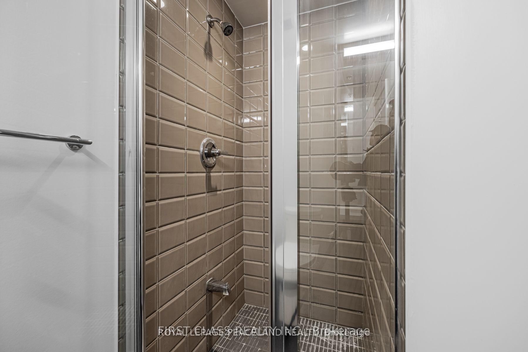 Photo 8 of Unit 1608, 203 College Street, Toronto, Kensington-Chinatown — HOMEH
