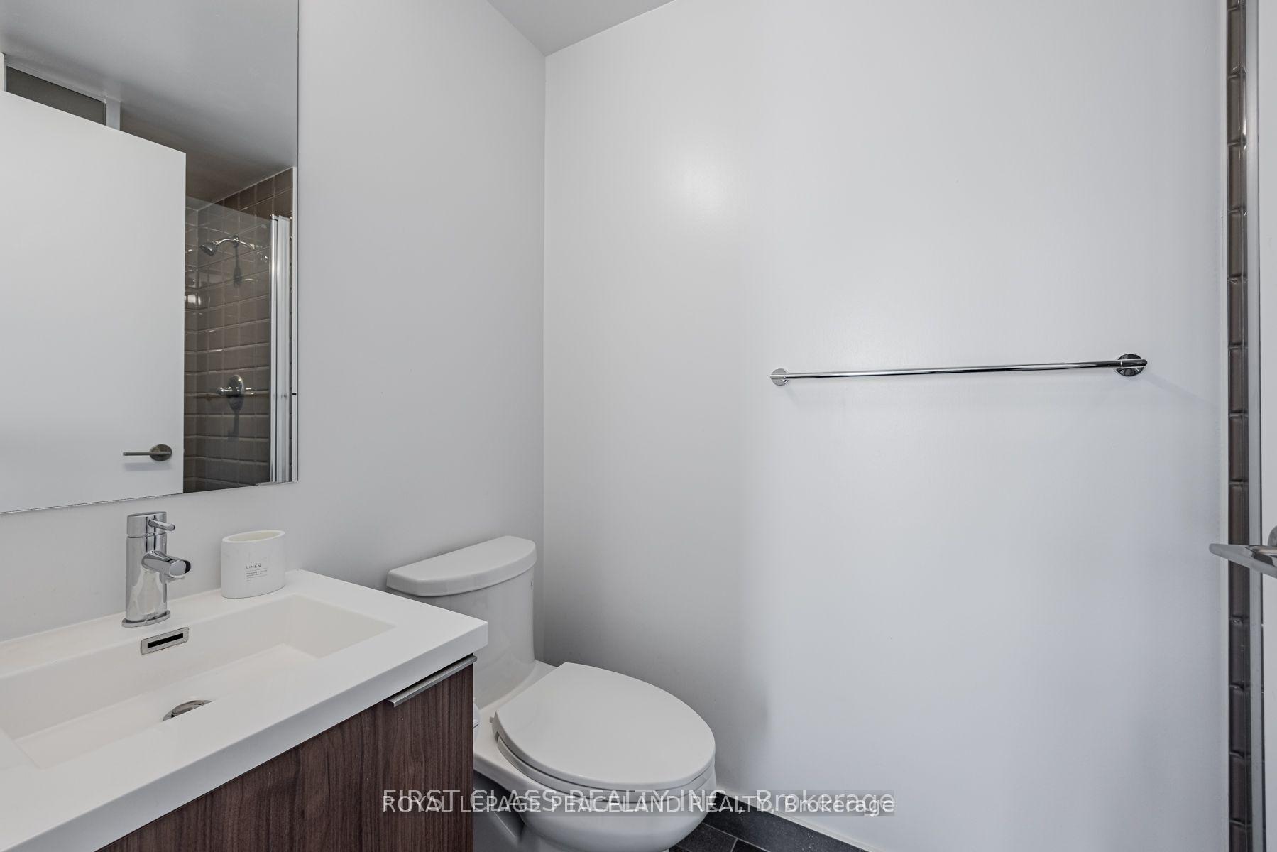 Photo 10 of Unit 1608, 203 College Street, Toronto, Kensington-Chinatown — HOMEH
